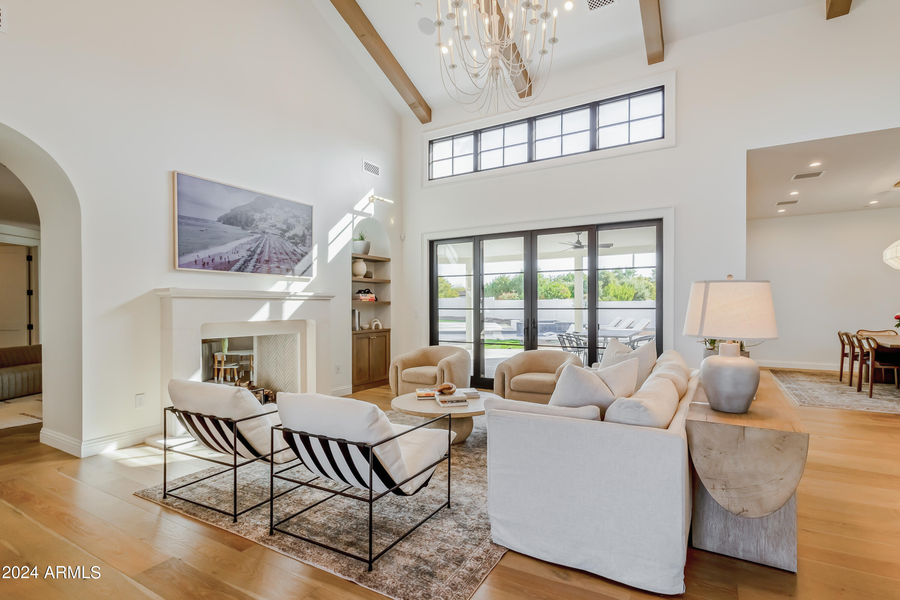 ROYAL TERRACE AMD - Residential