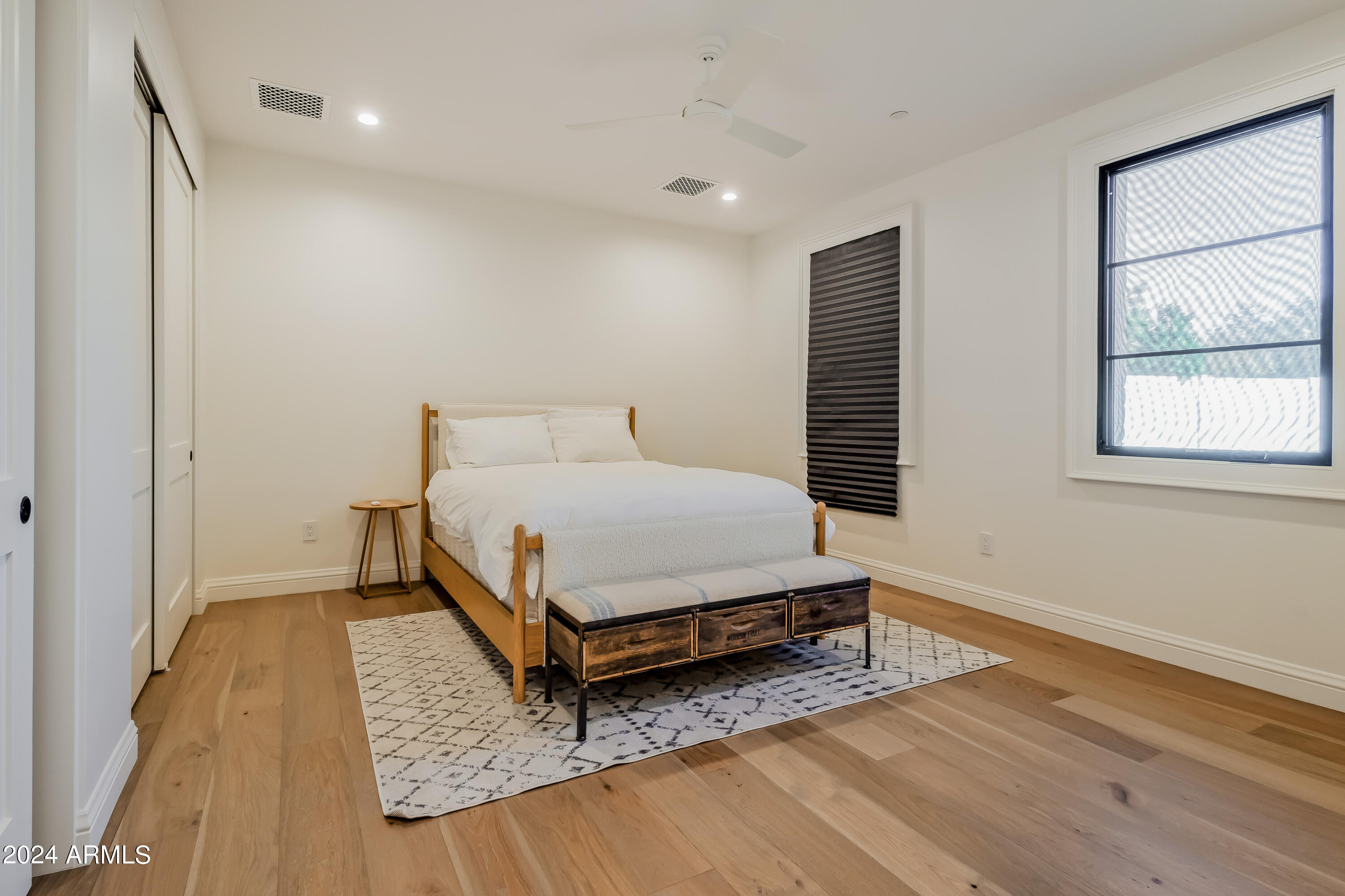 ROYAL TERRACE AMD - Residential