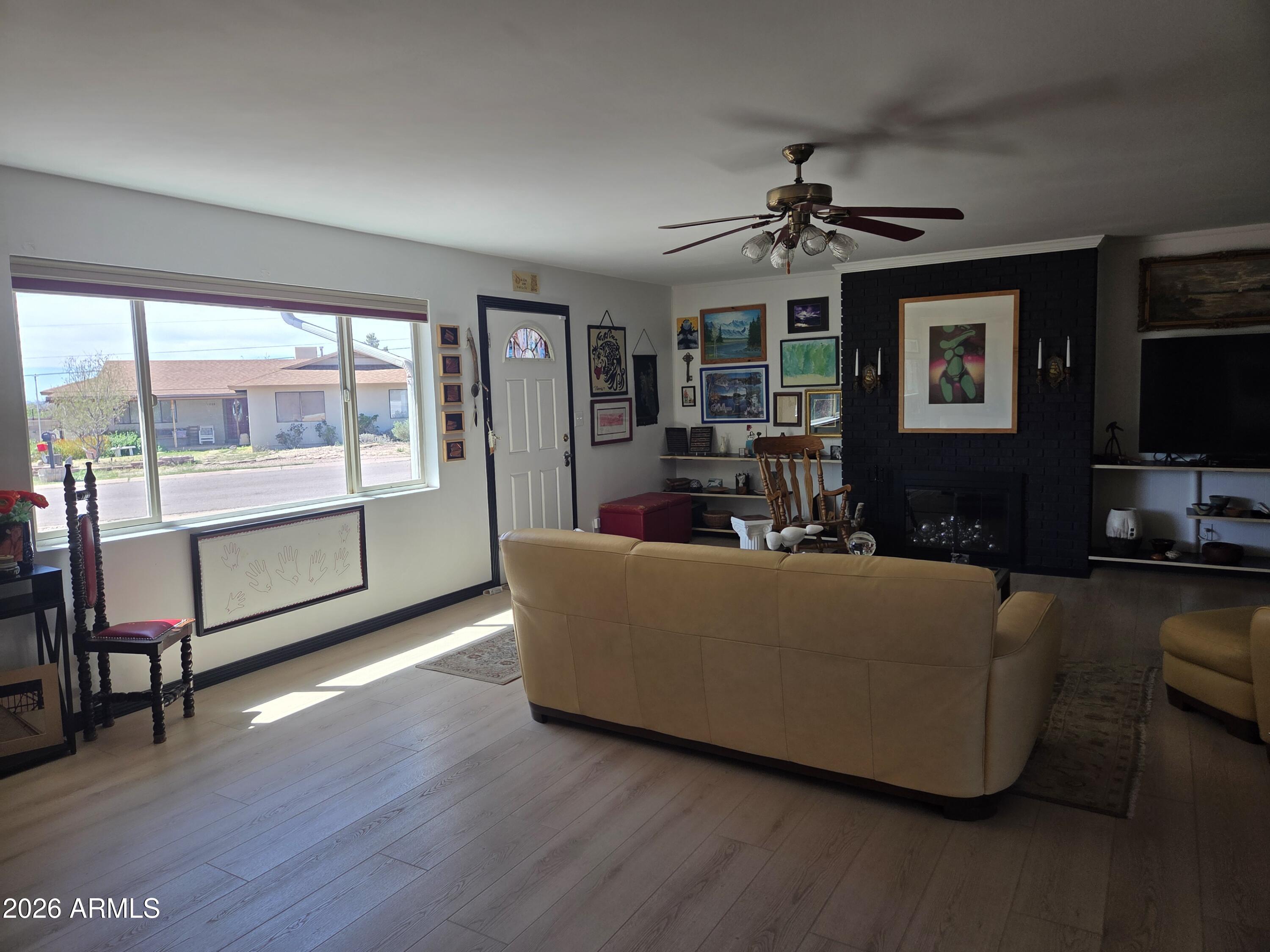 MOUNTAIN VIEW - Residential