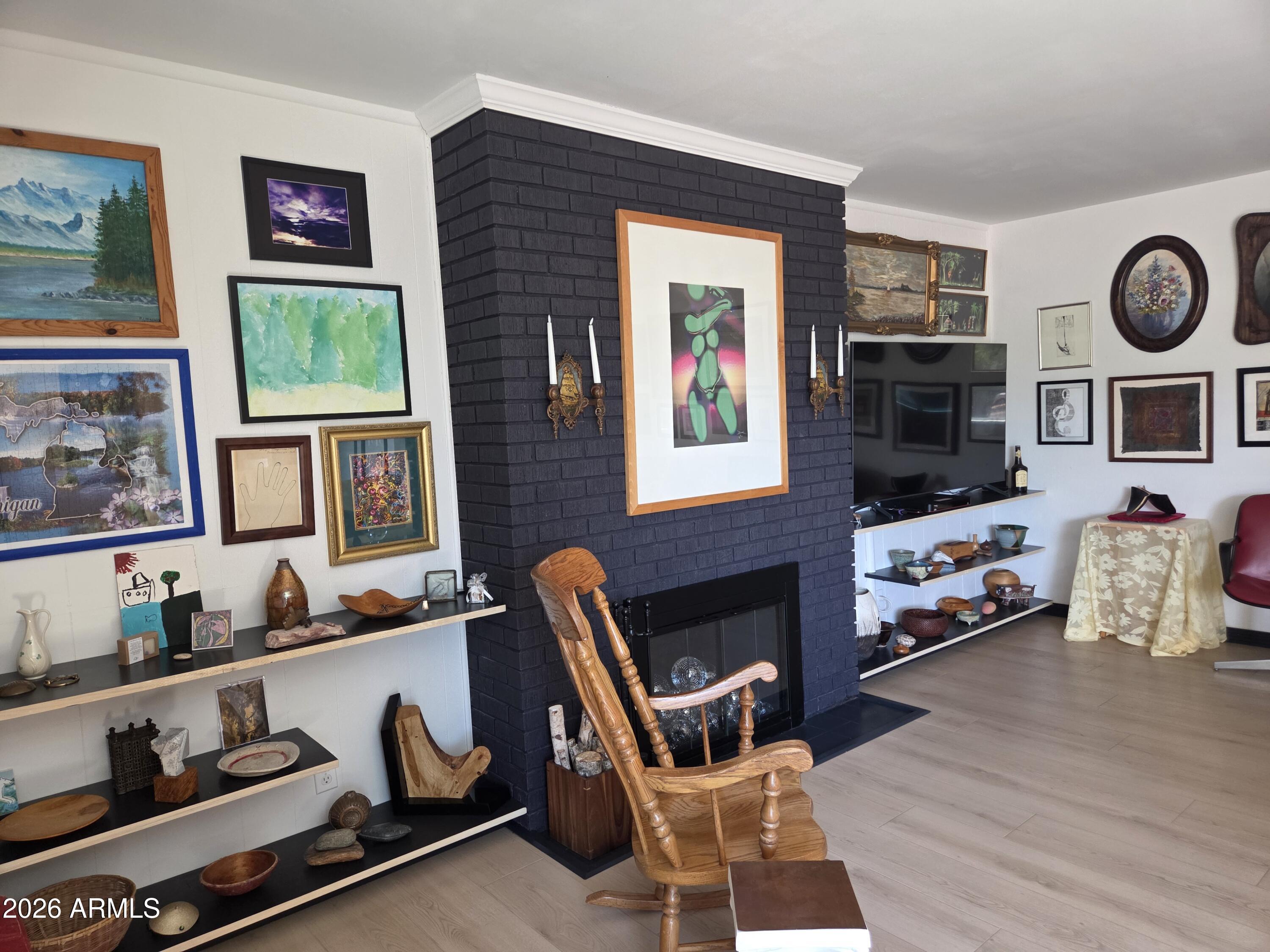 MOUNTAIN VIEW - Residential