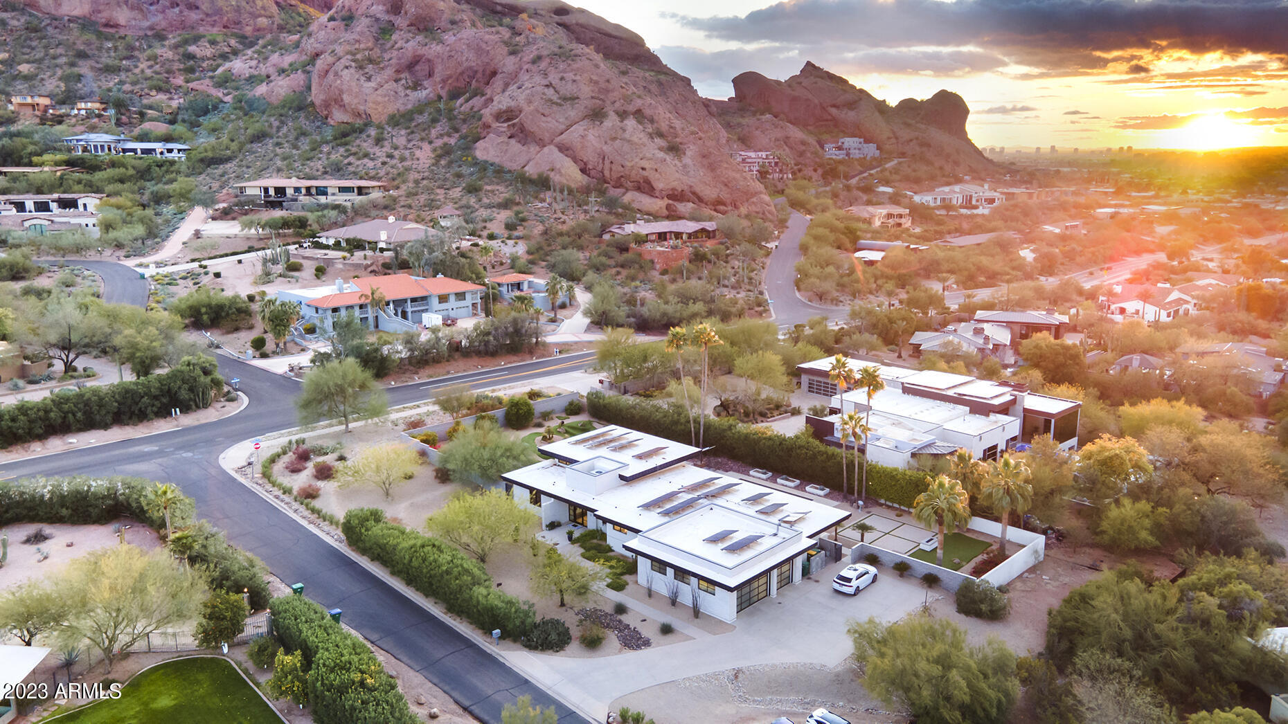 STARLIGHT GARDENS - Residential
