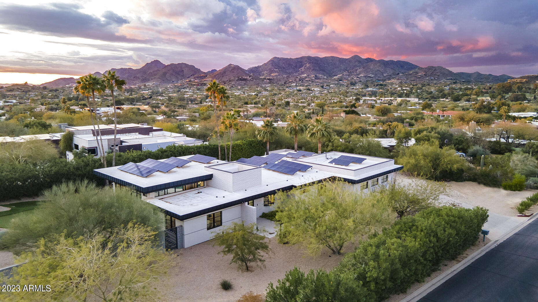 STARLIGHT GARDENS - Residential