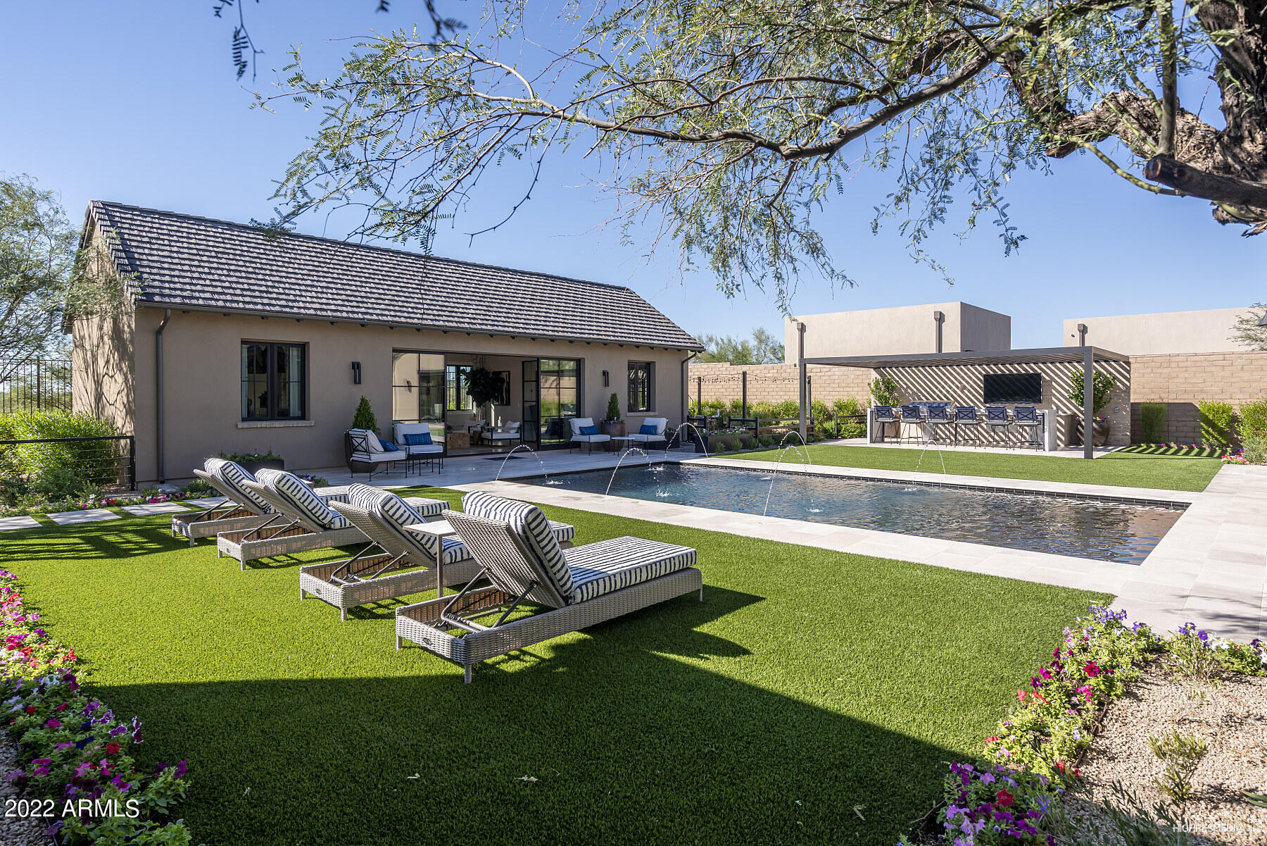 BRONCO ESTATES - Residential
