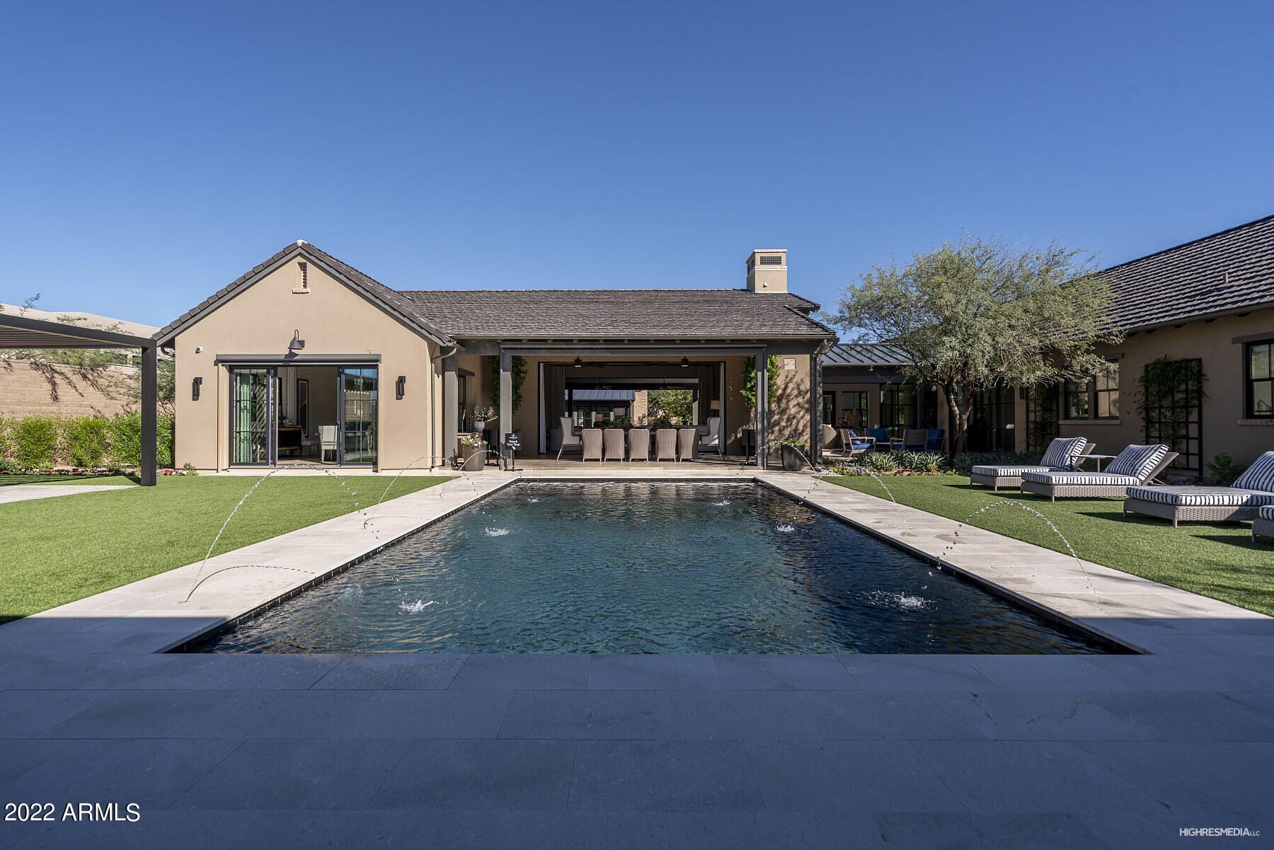 BRONCO ESTATES - Residential