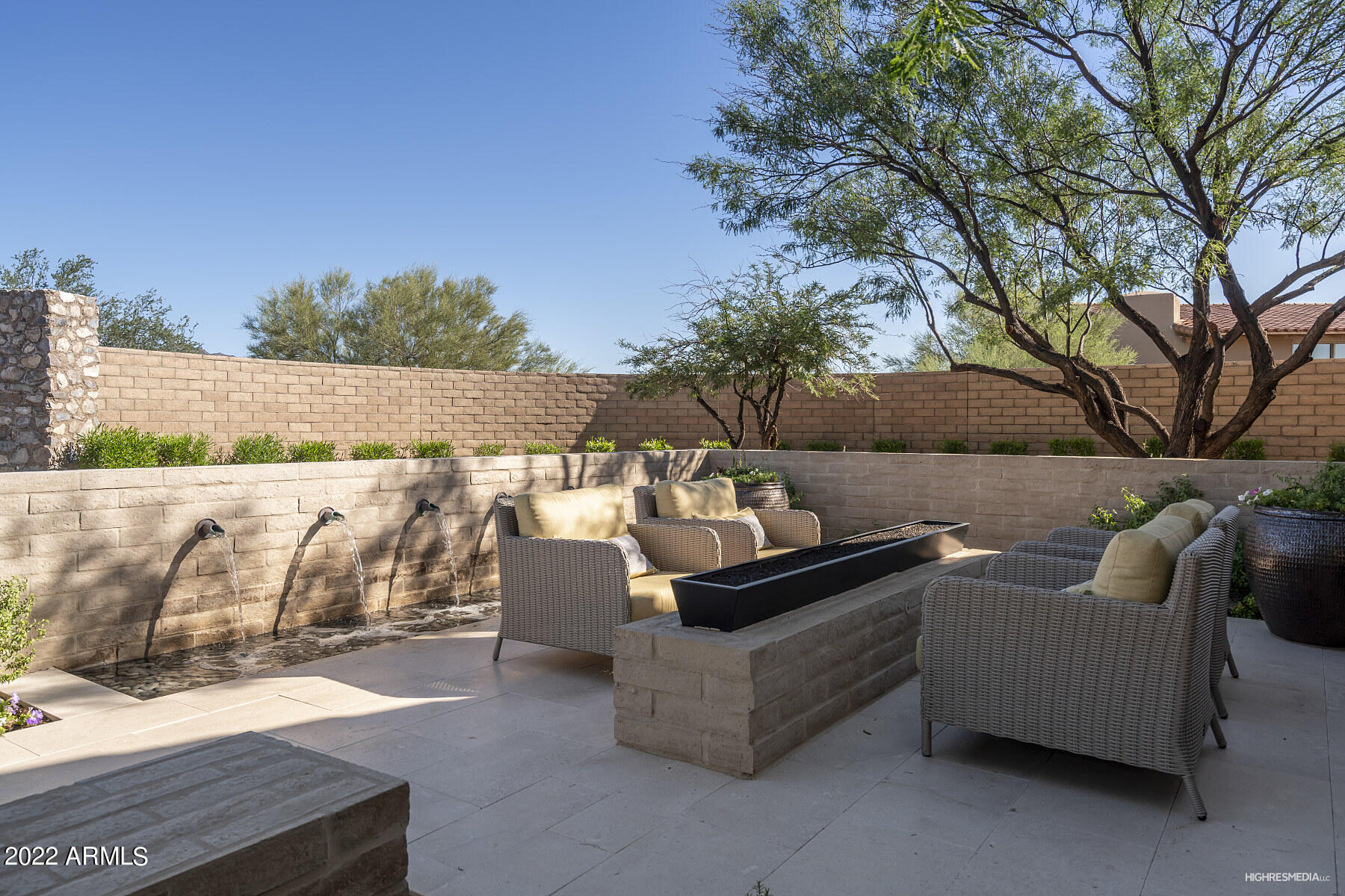 BRONCO ESTATES - Residential