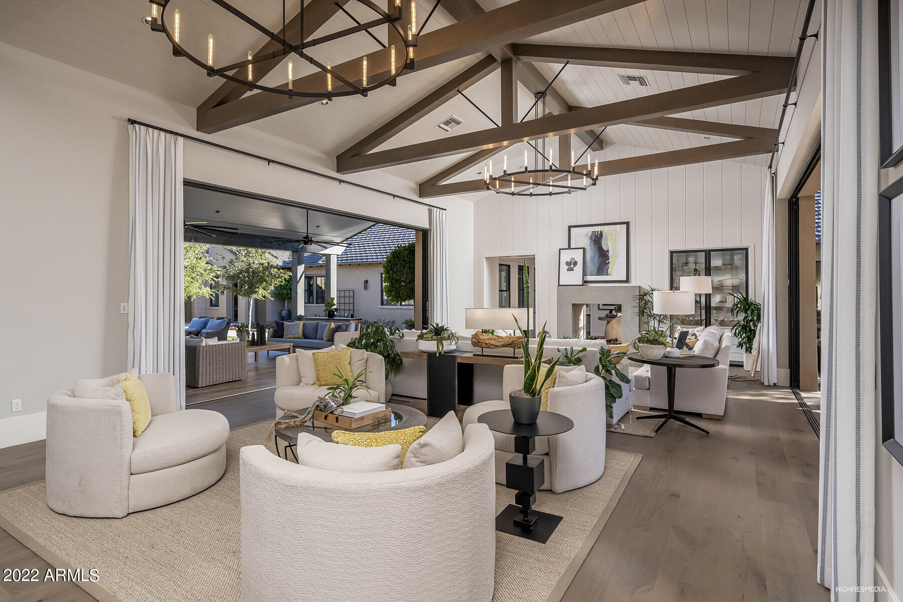 BRONCO ESTATES - Residential