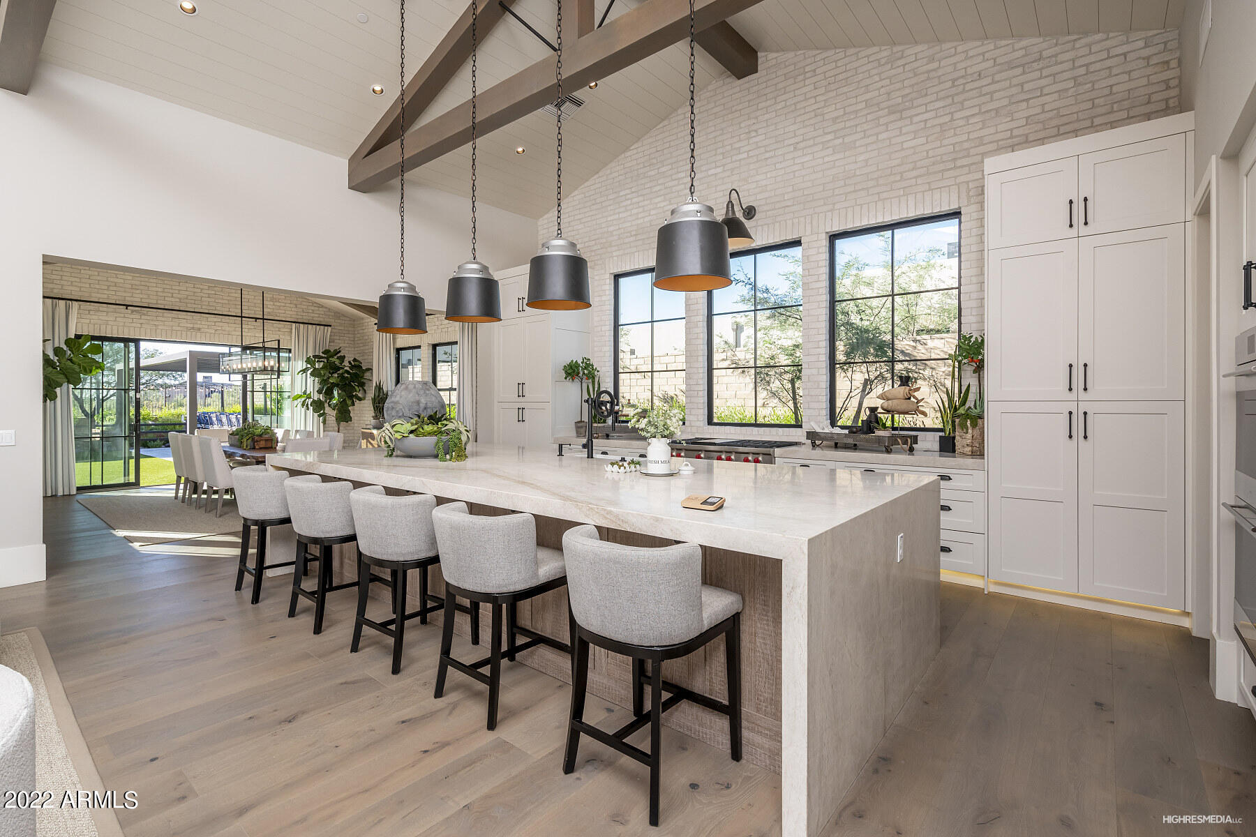 BRONCO ESTATES - Residential