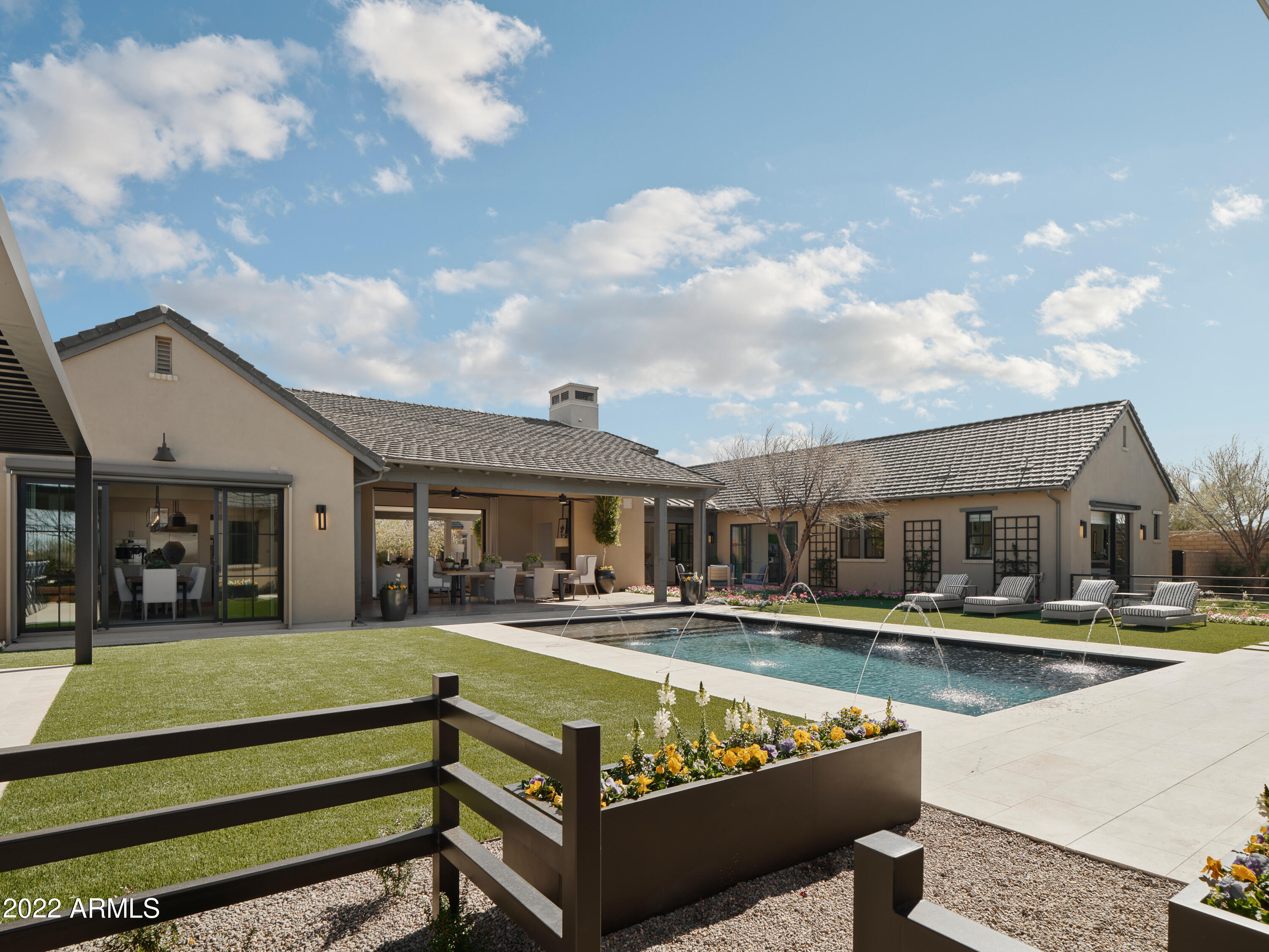 BRONCO ESTATES - Residential