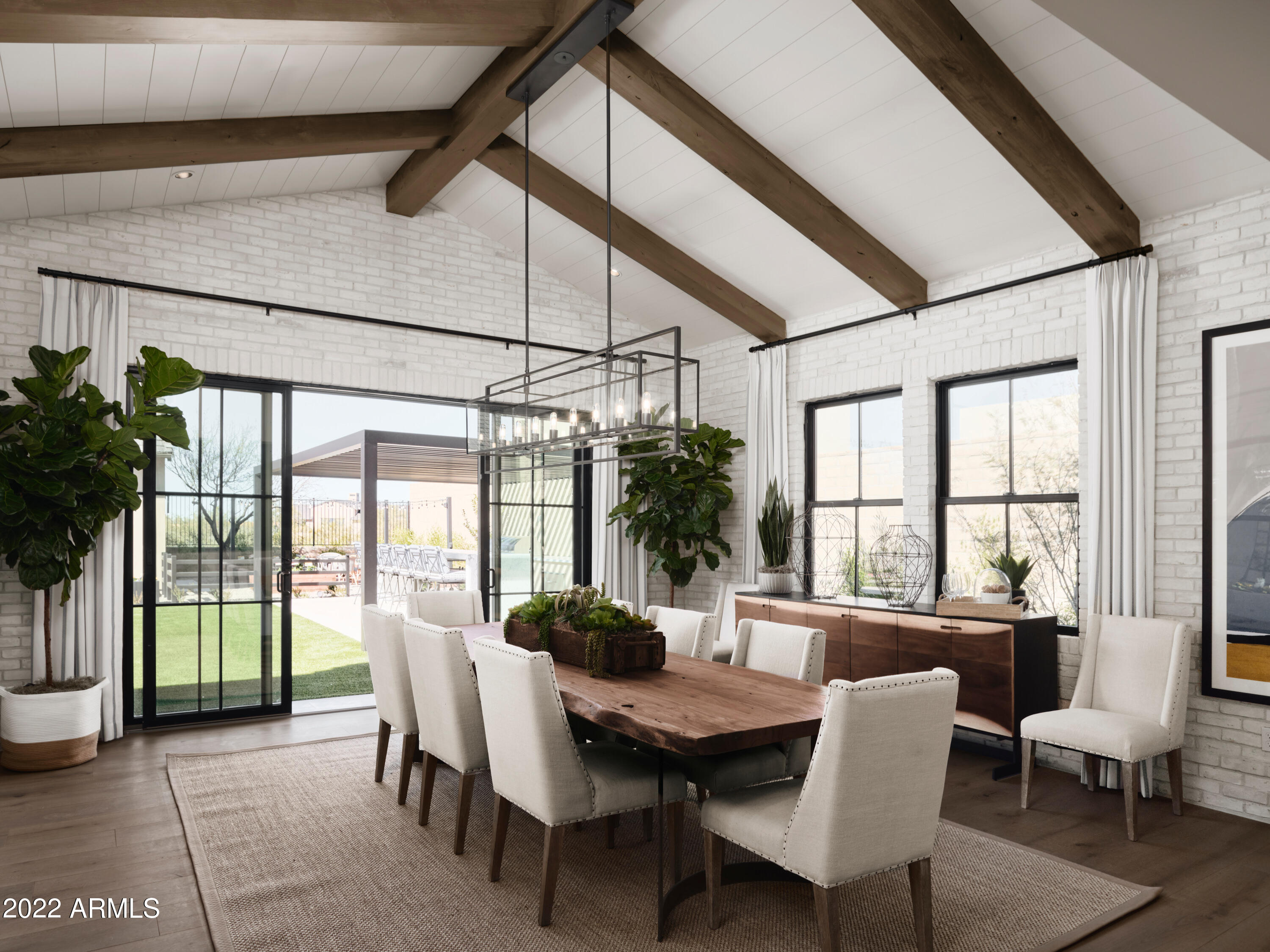 BRONCO ESTATES - Residential