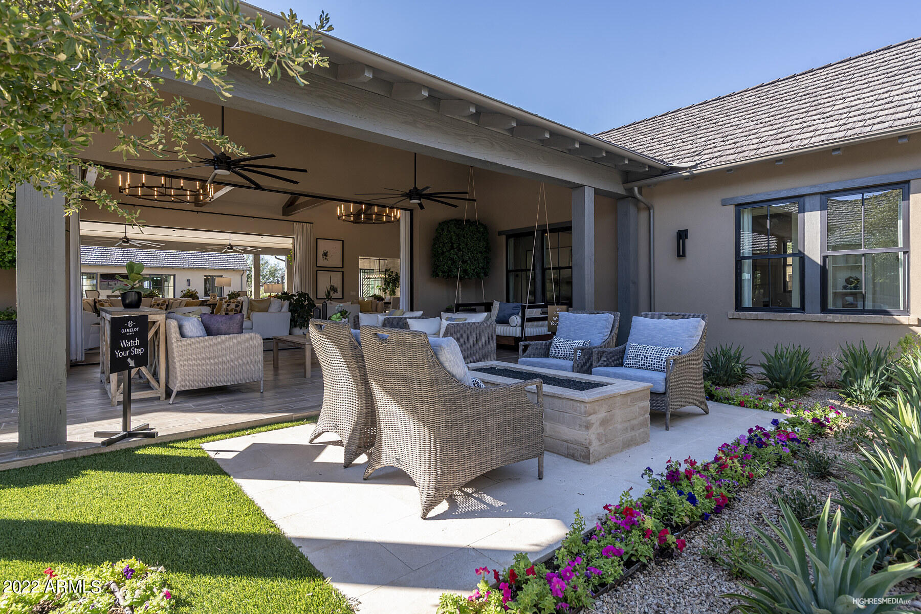 BRONCO ESTATES - Residential