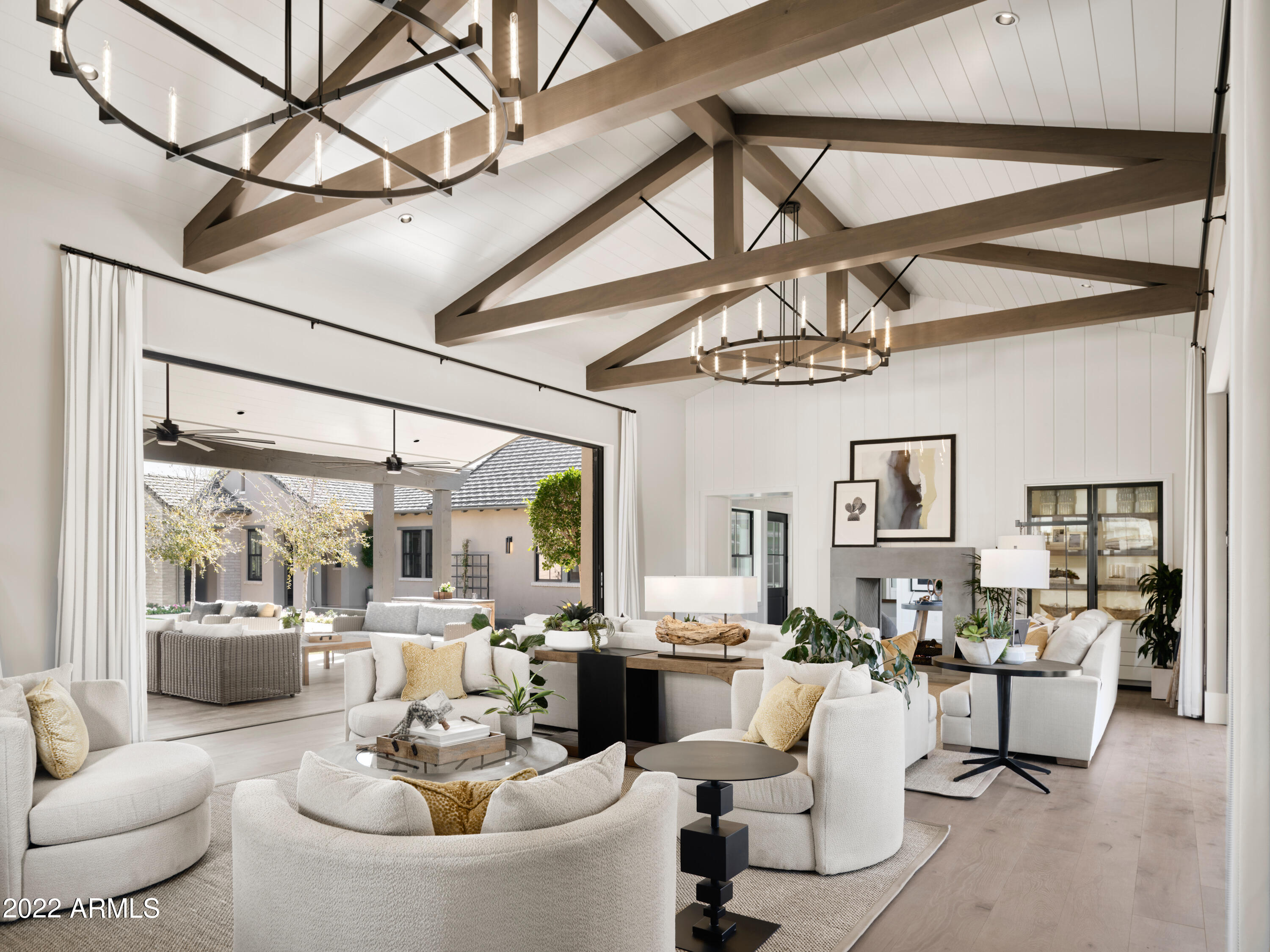 BRONCO ESTATES - Residential