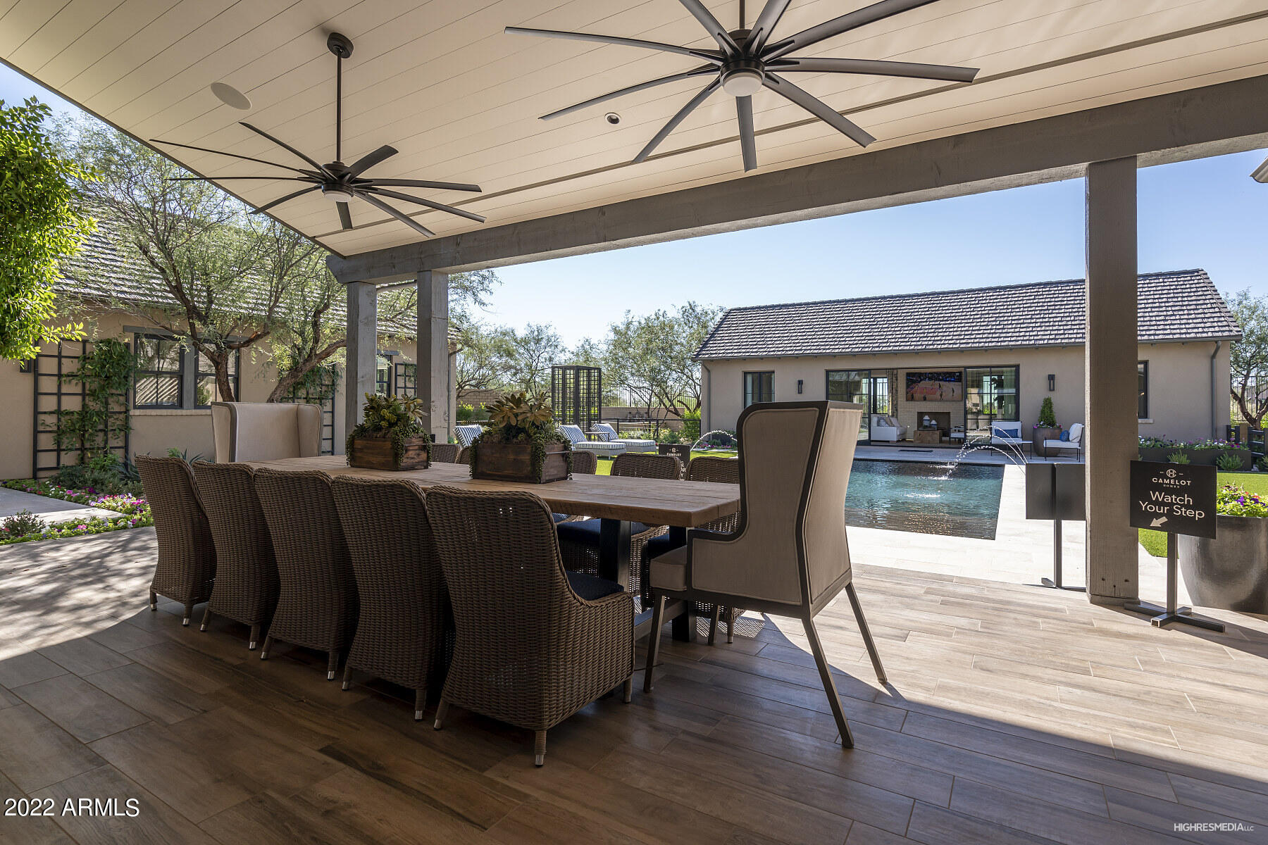 BRONCO ESTATES - Residential