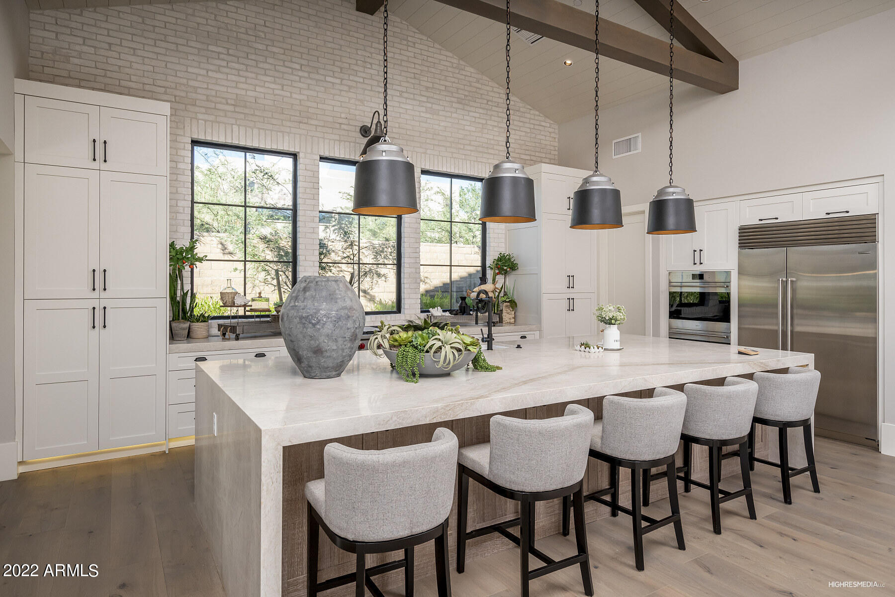 BRONCO ESTATES - Residential