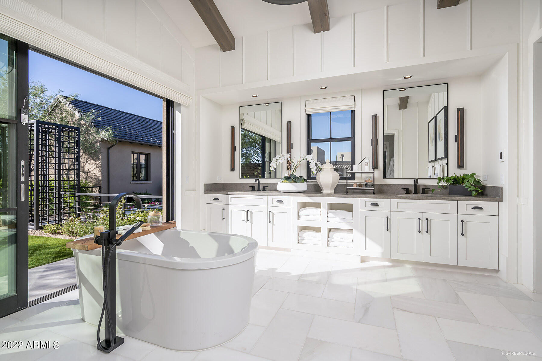 BRONCO ESTATES - Residential