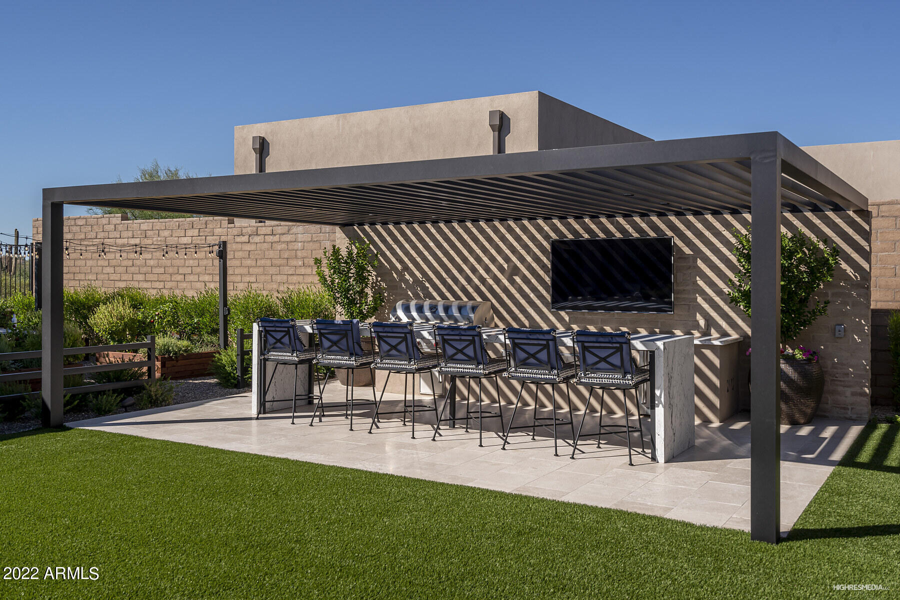 BRONCO ESTATES - Residential