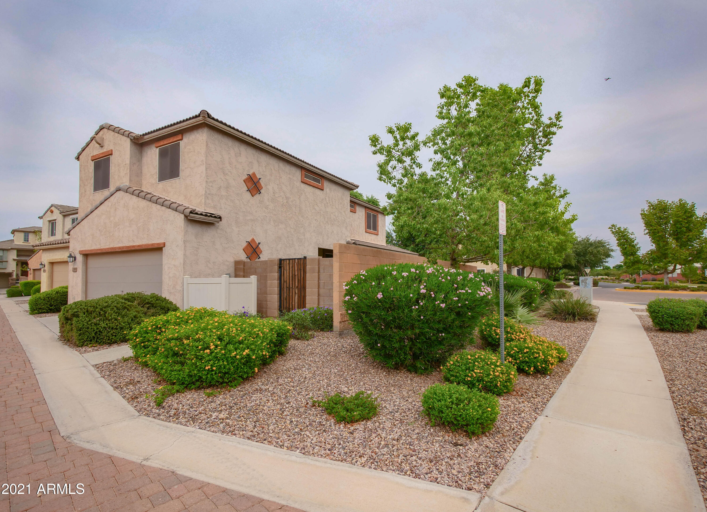 WILLOWS at Gilbert - Residential Lease