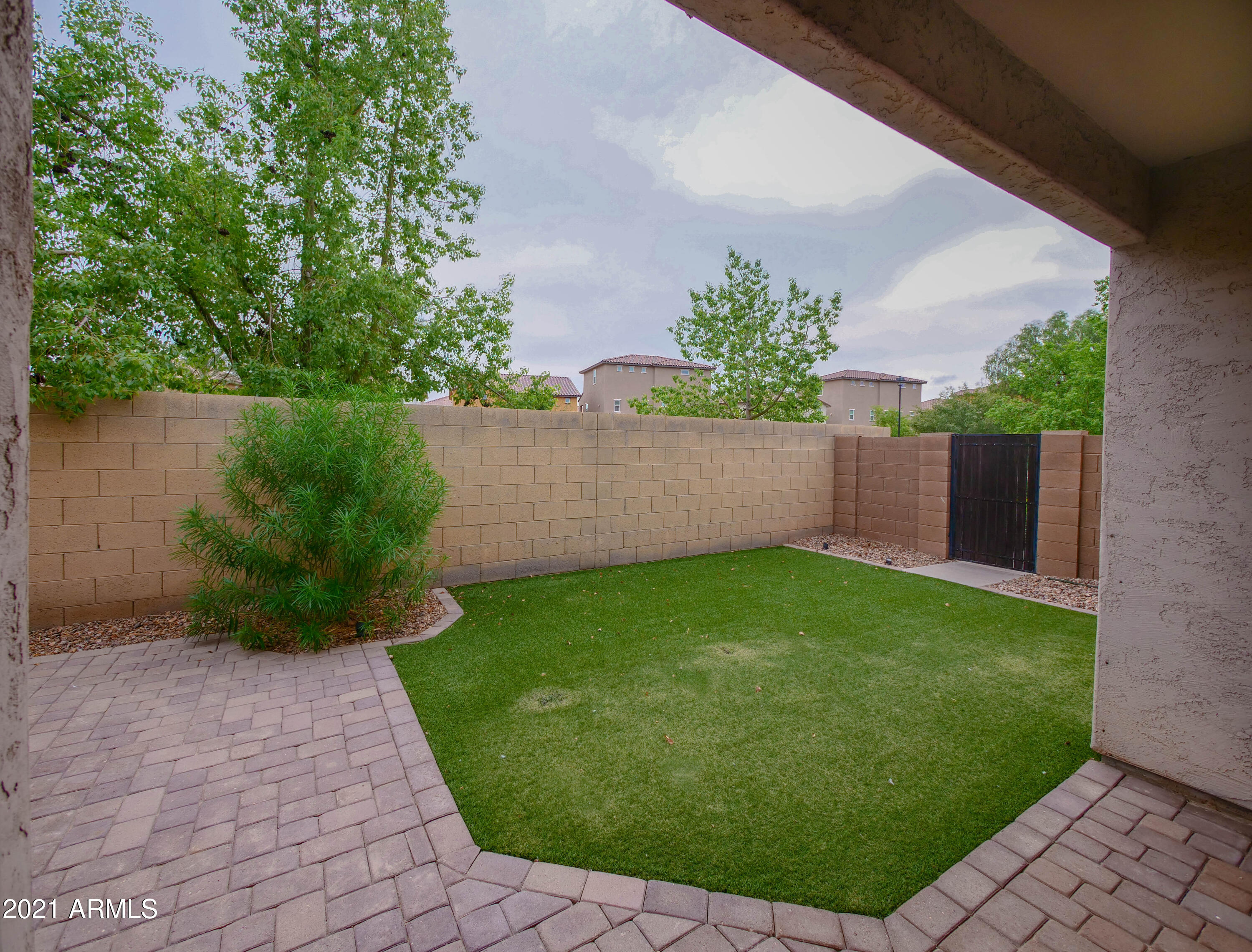 WILLOWS at Gilbert - Residential Lease