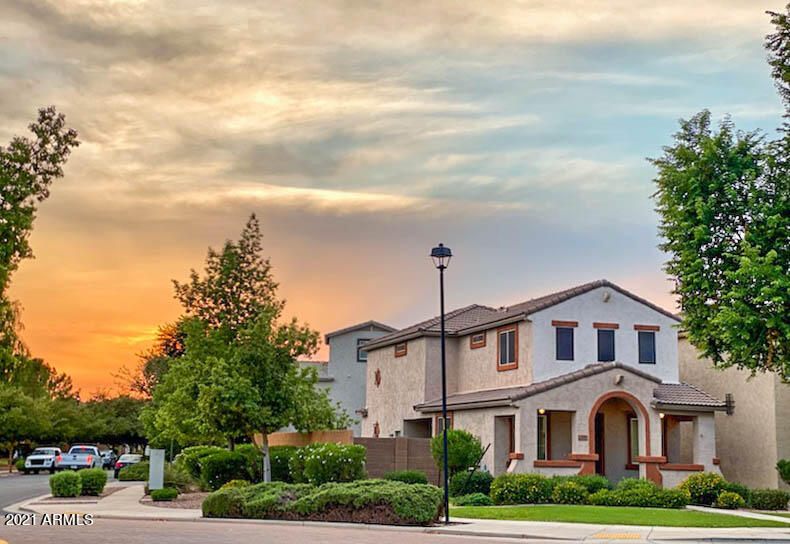 WILLOWS at Gilbert - Residential Lease