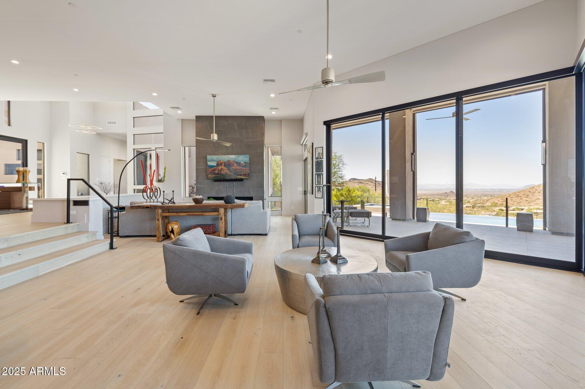 EAGLE RIDGE AT FOUNTAIN HILLS - Residential