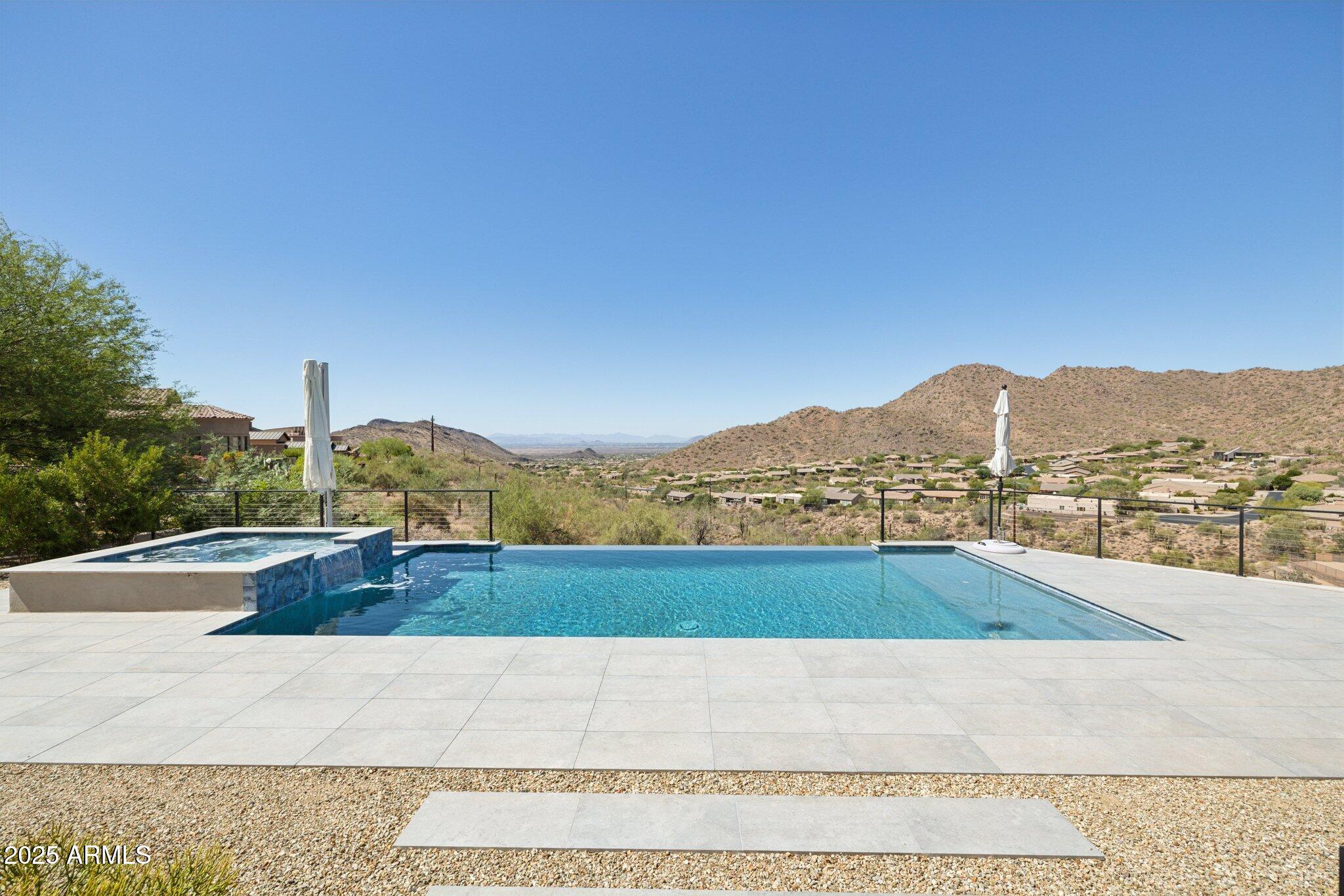 EAGLE RIDGE AT FOUNTAIN HILLS - Residential