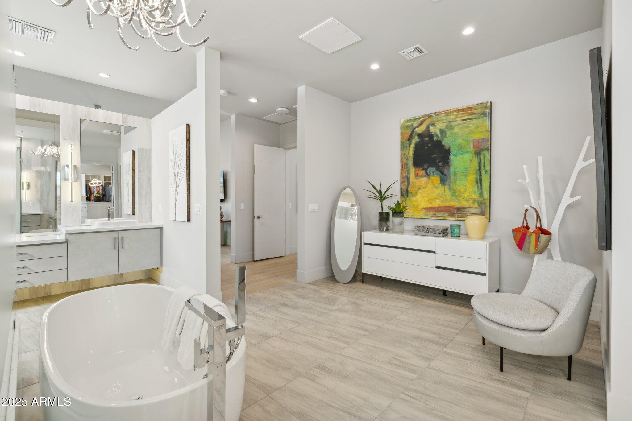 EAGLE RIDGE AT FOUNTAIN HILLS - Residential
