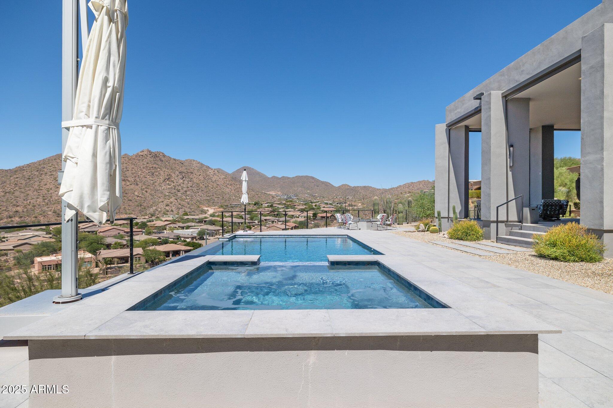 EAGLE RIDGE AT FOUNTAIN HILLS - Residential