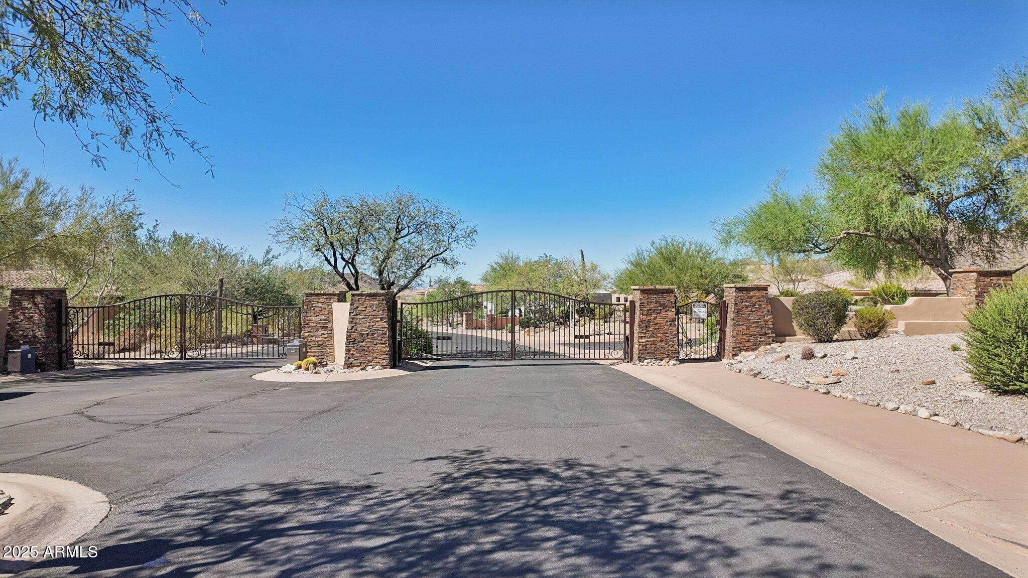 EAGLE RIDGE AT FOUNTAIN HILLS - Residential