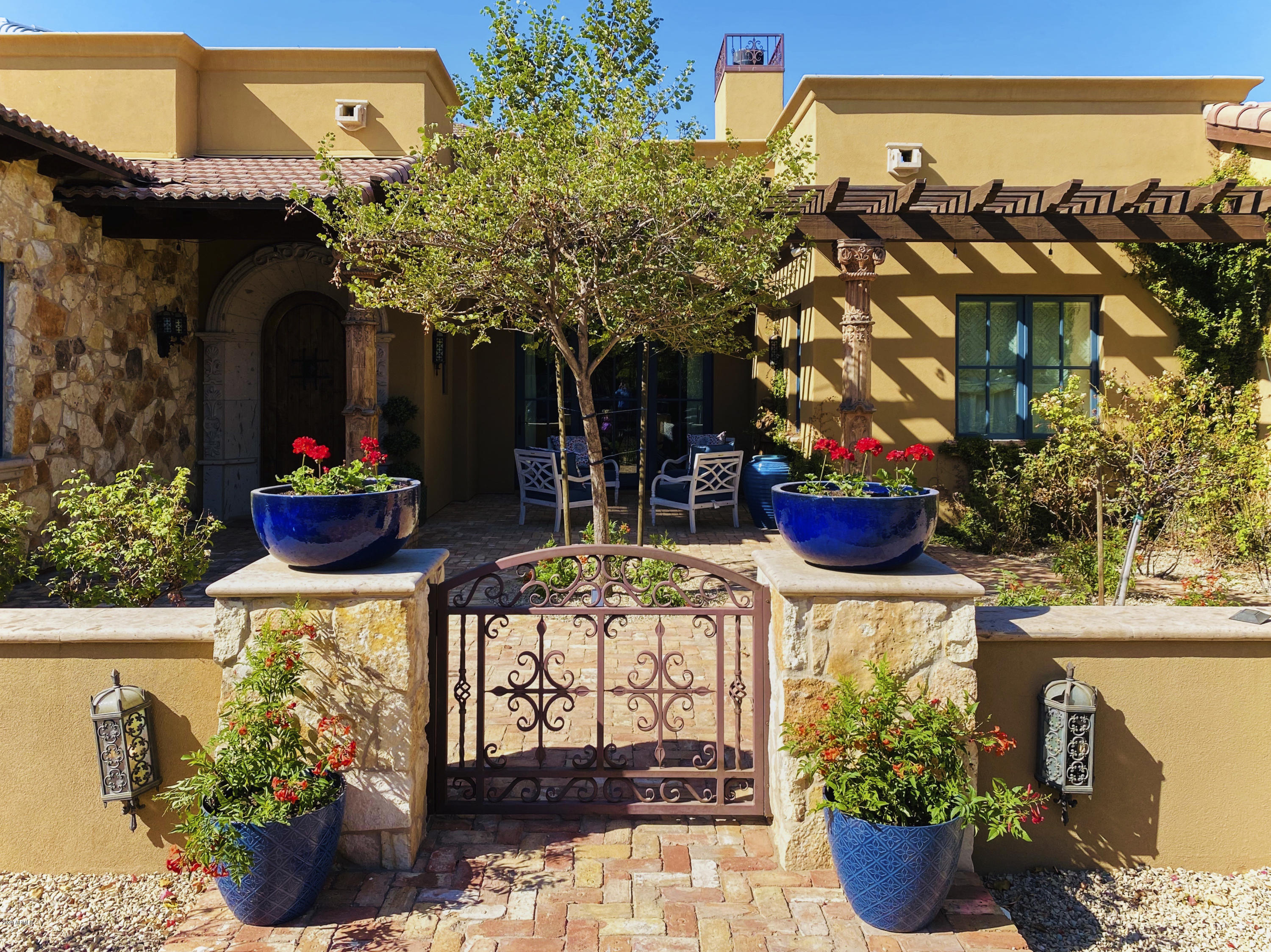SANTAN LAKESIDE ESTATES AMD - Residential