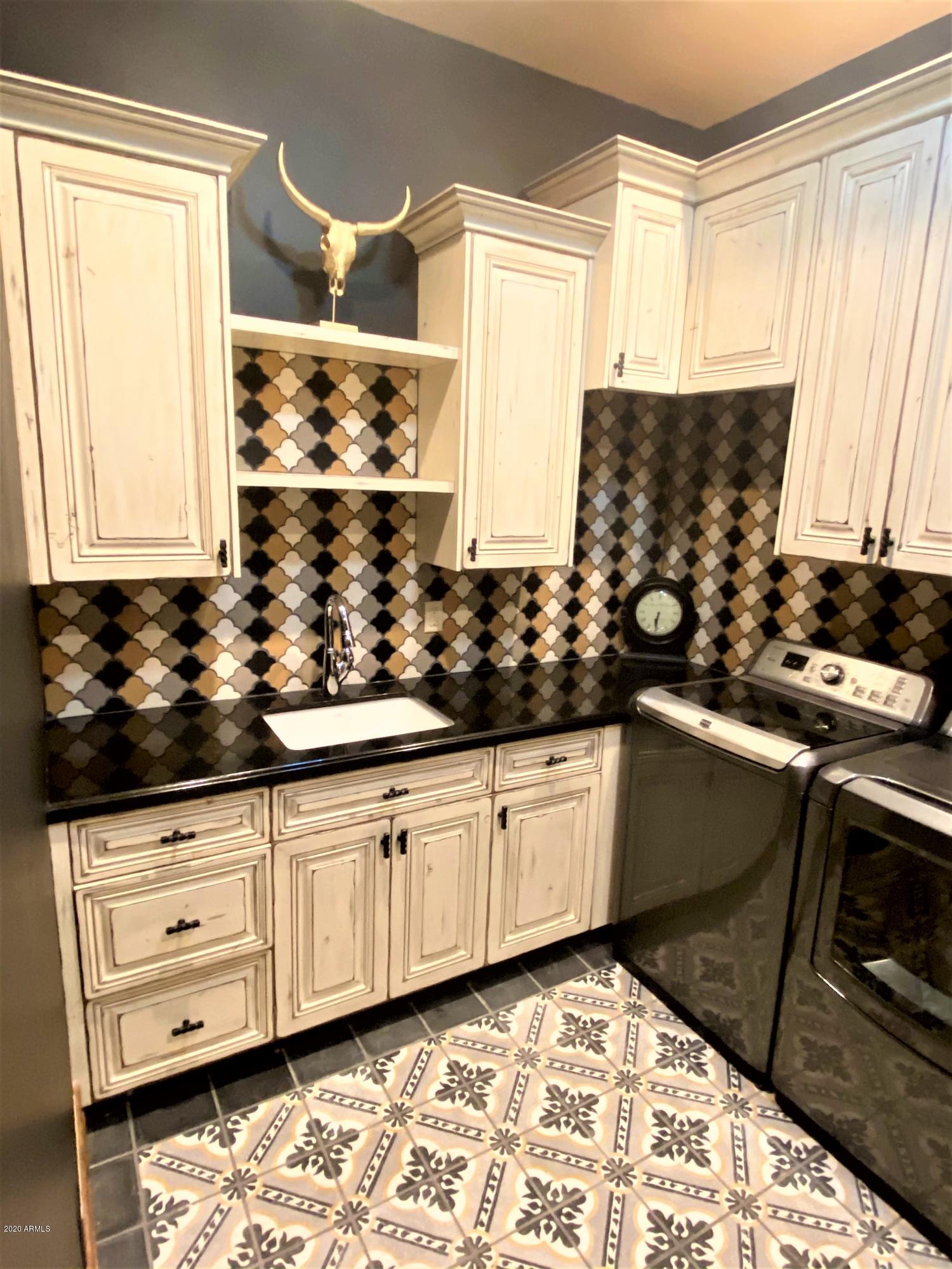 SANTAN LAKESIDE ESTATES AMD - Residential