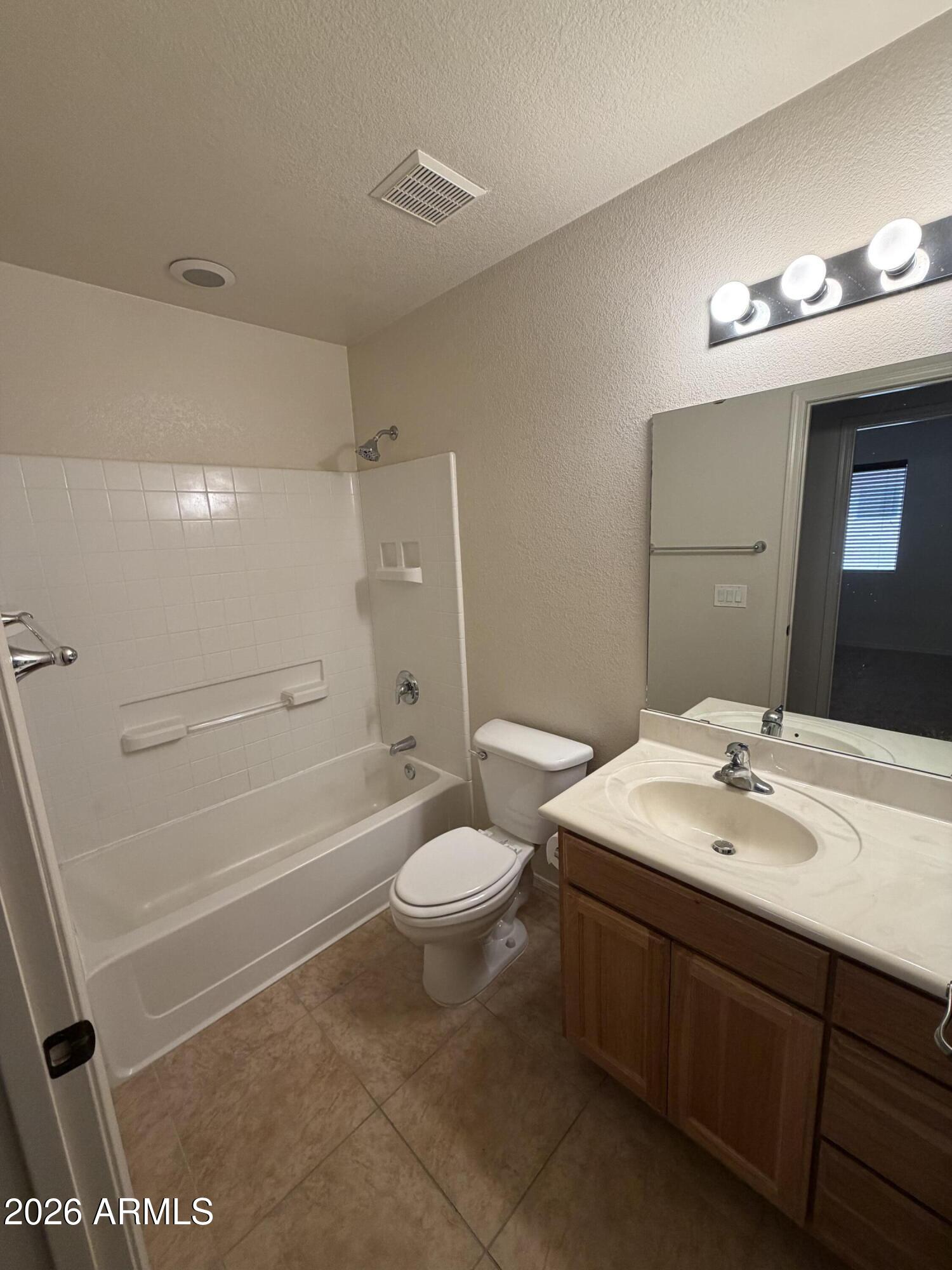 HOLIDAY AT PDS PHASE 3 AMENDED - Residential Lease