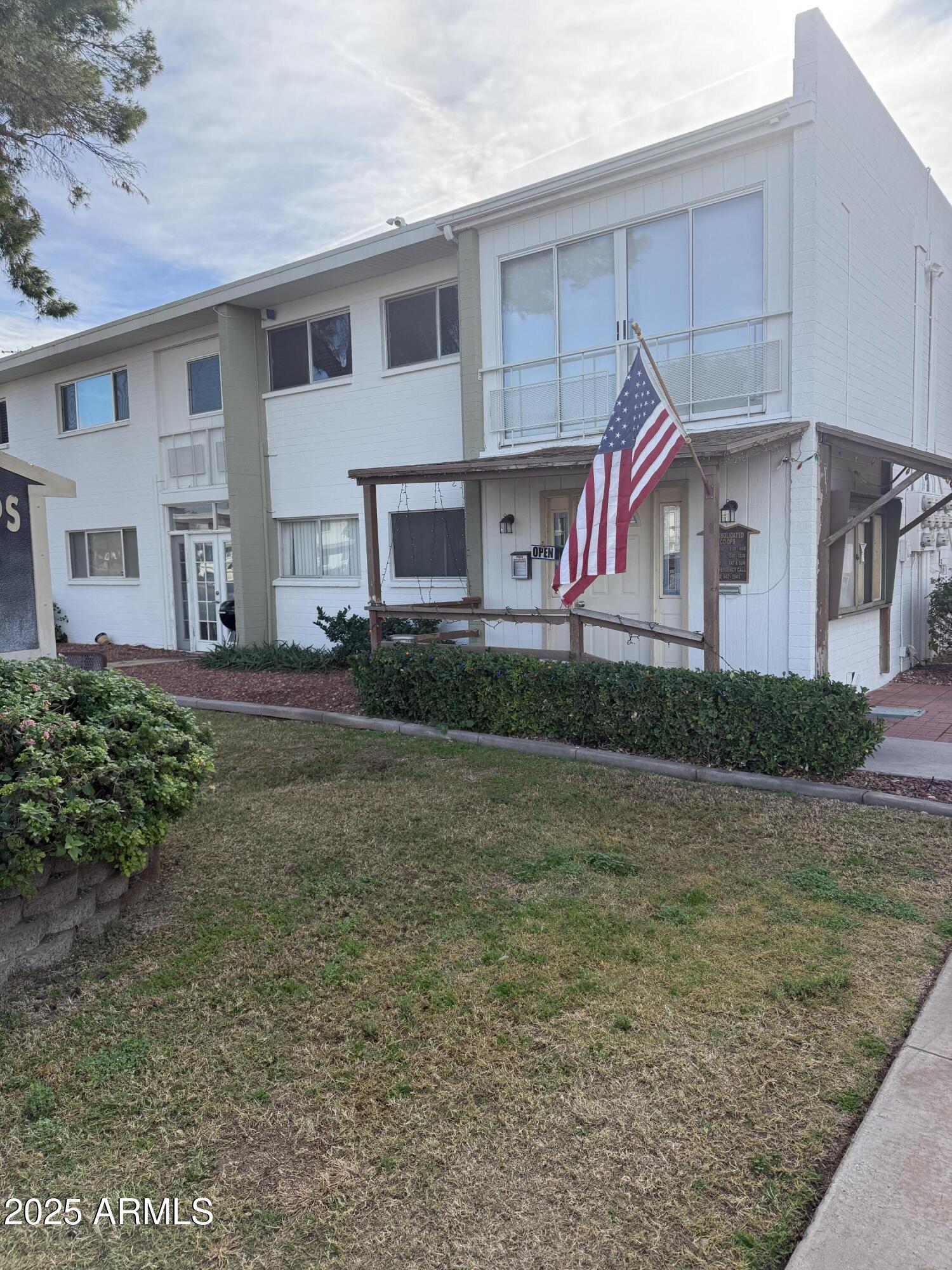 SCOTTSDALE EAST - Residential
