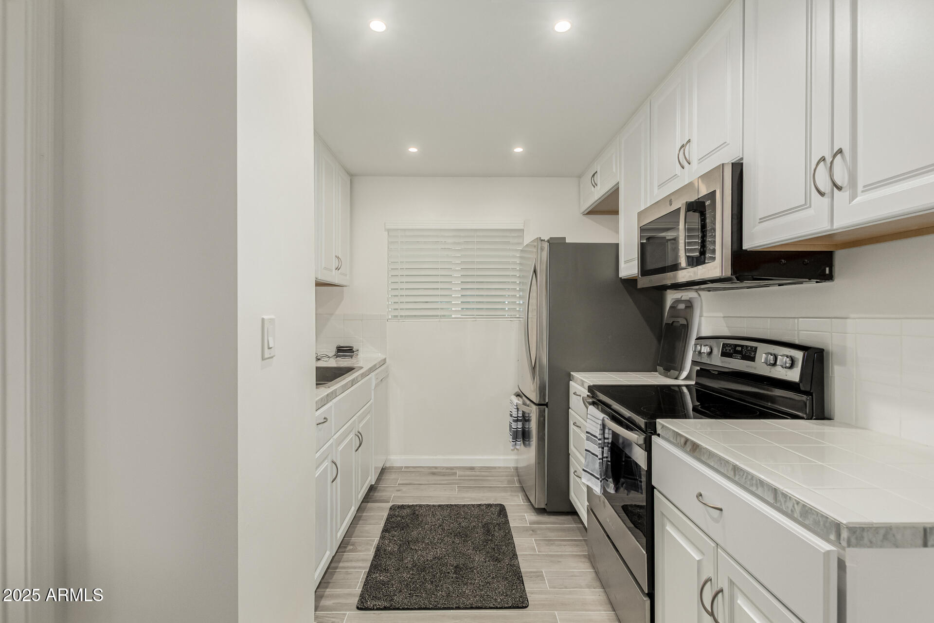 SCOTTSDALE EAST - Residential