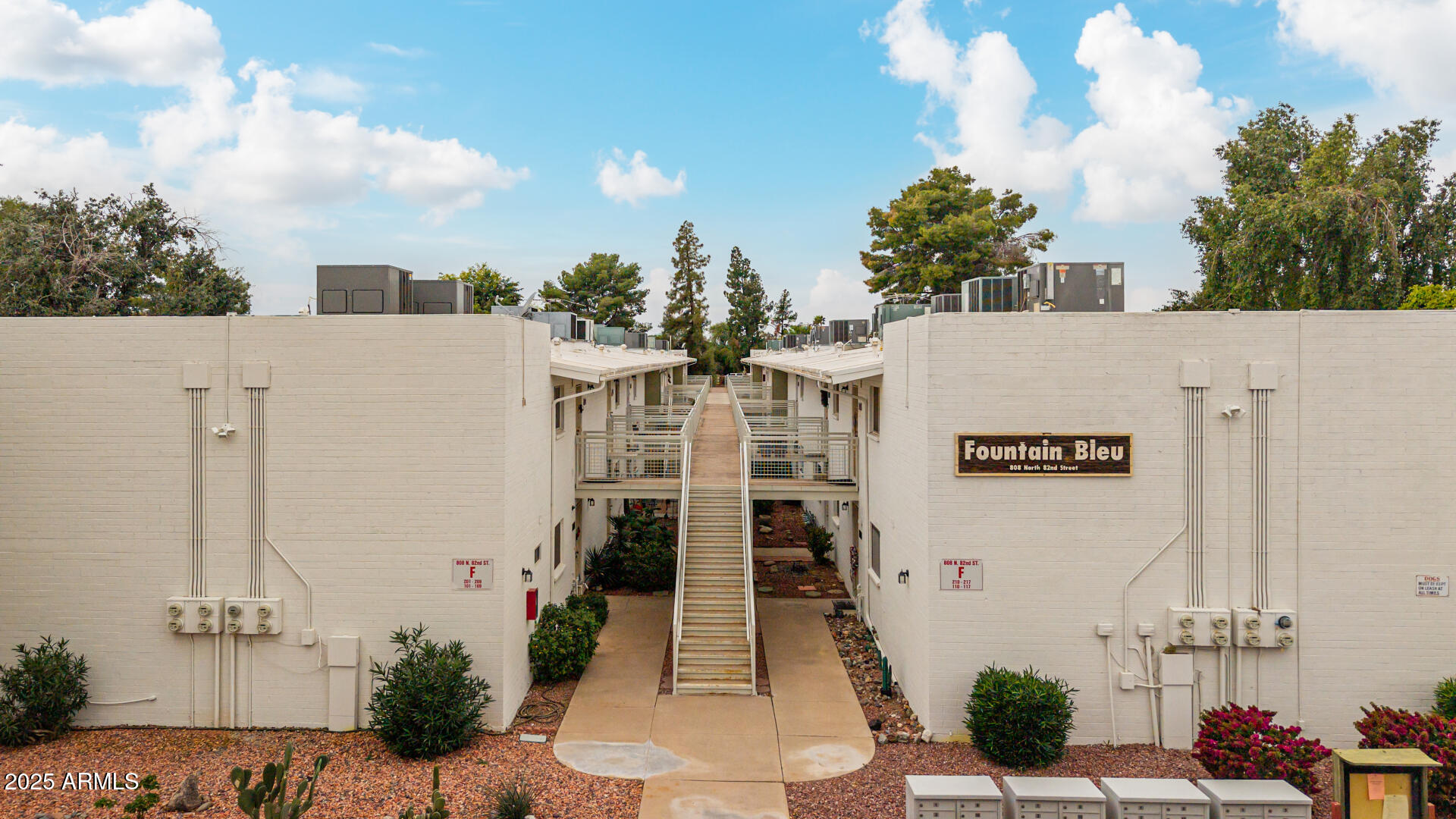 SCOTTSDALE EAST - Residential