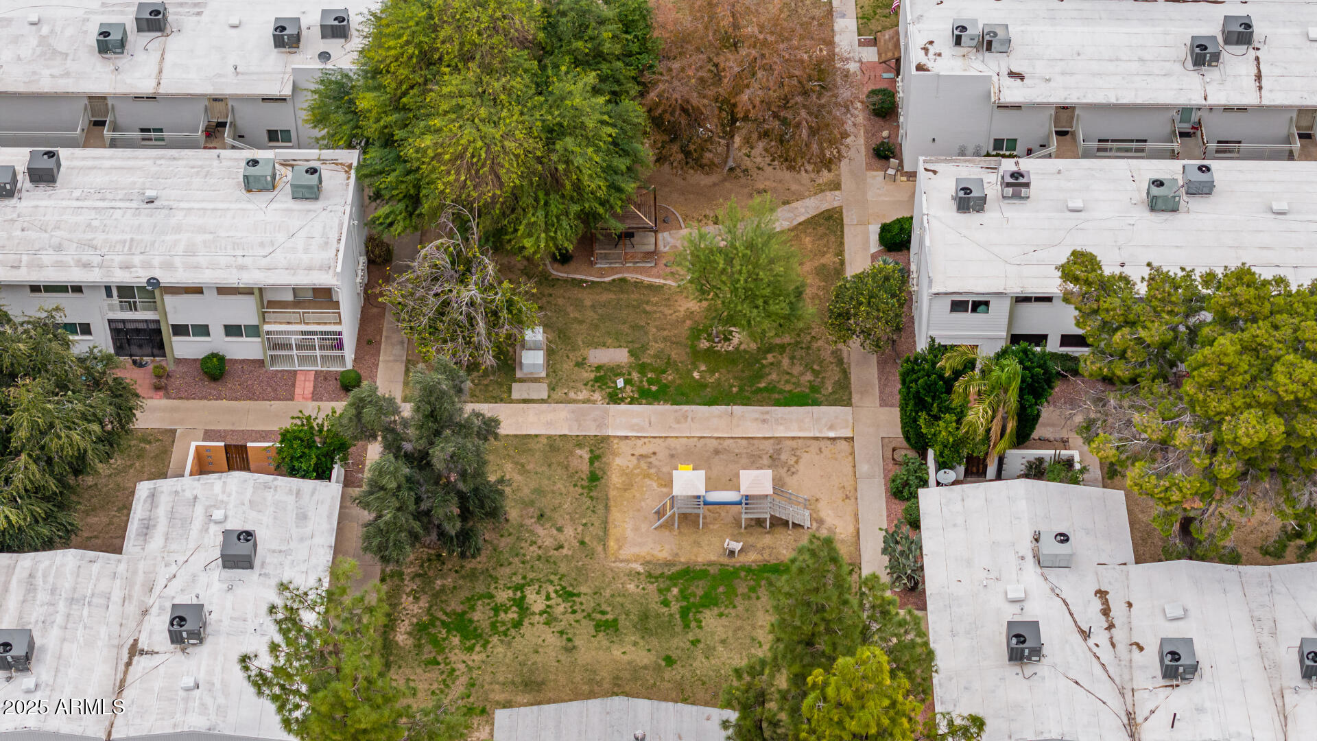 SCOTTSDALE EAST - Residential