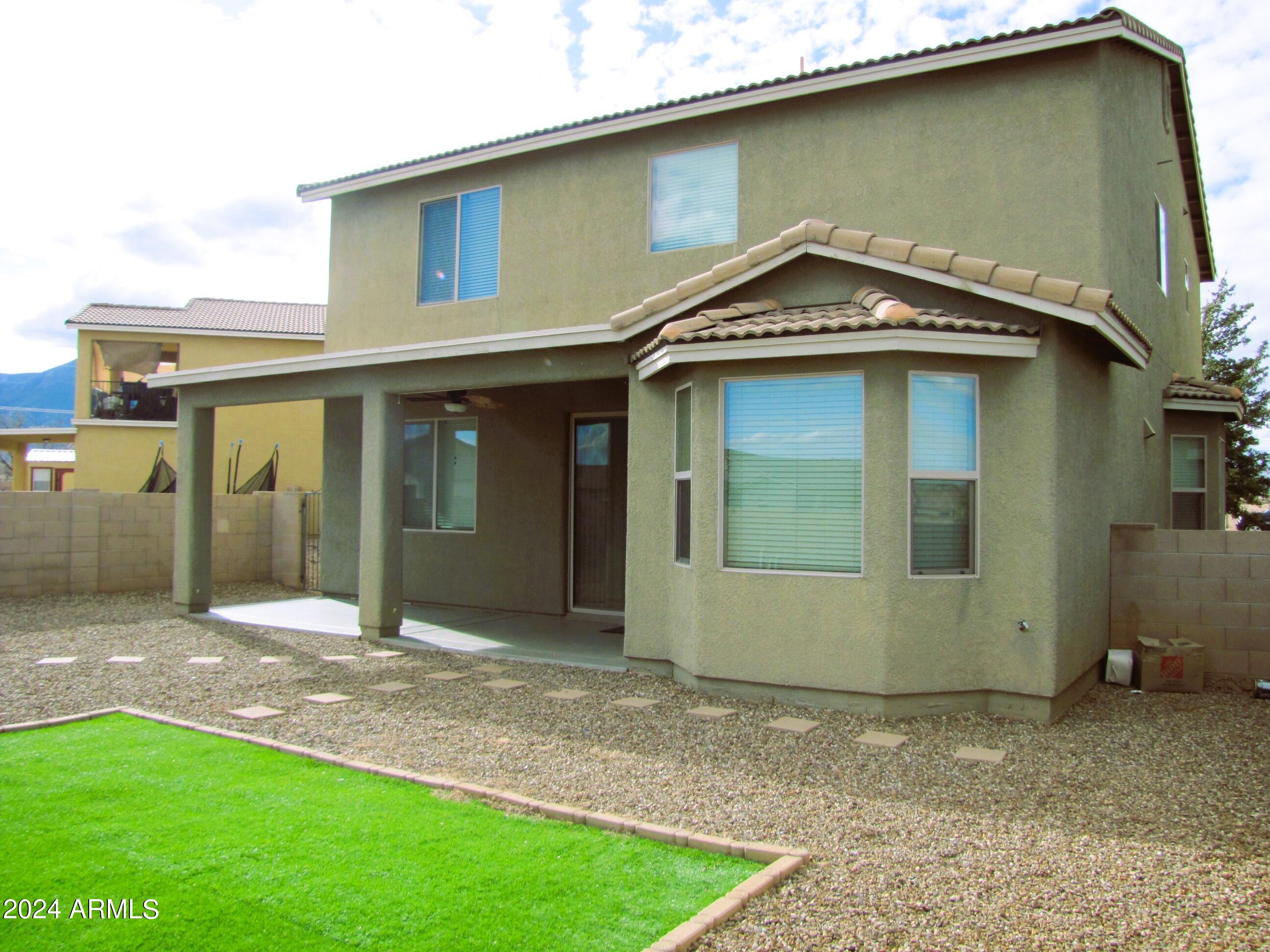 SUMMIT HEIGHTS - Residential Lease