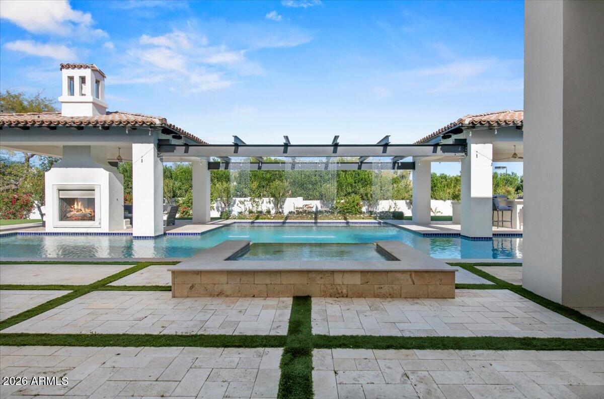 GROSSE POINTE HIGHLANDS - Residential