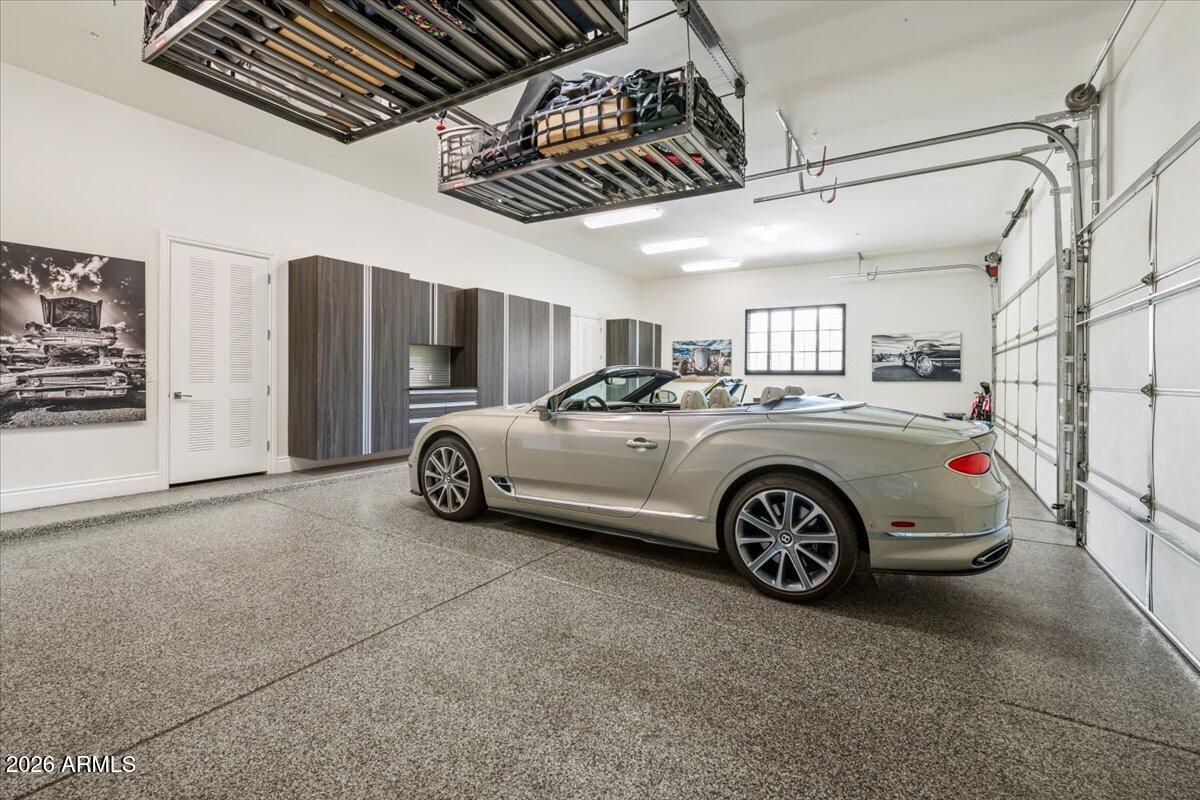 GROSSE POINTE HIGHLANDS - Residential