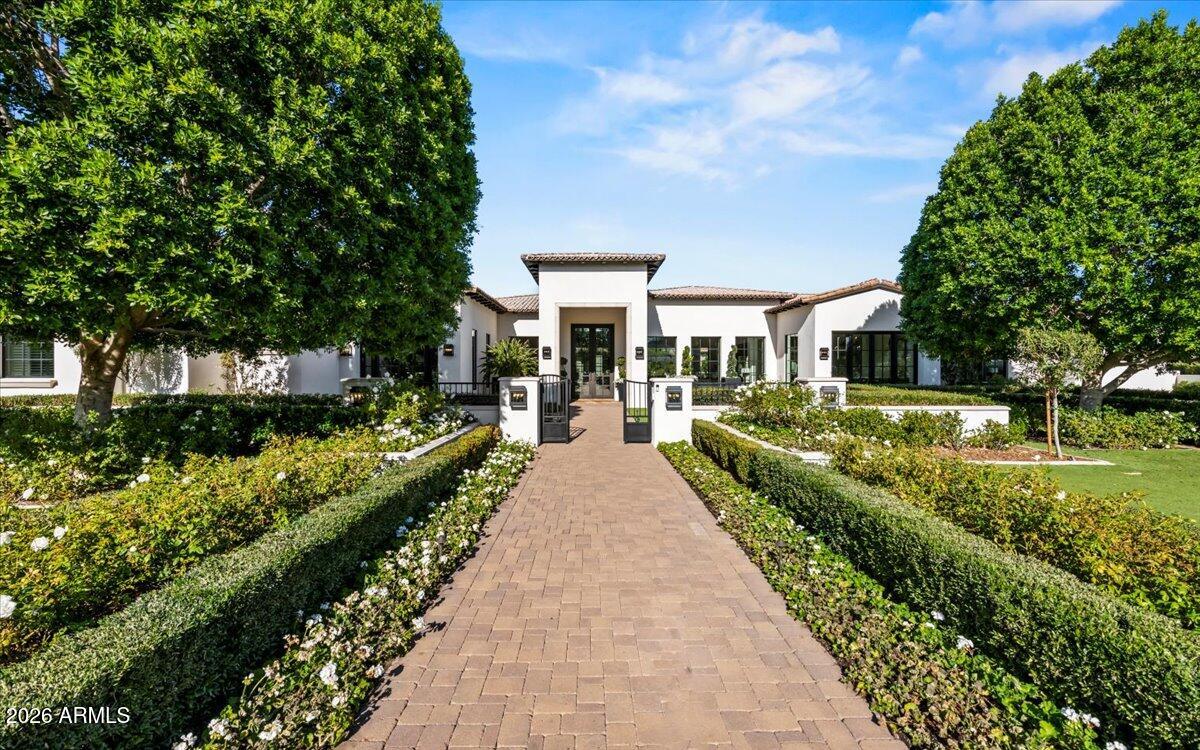 GROSSE POINTE HIGHLANDS - Residential