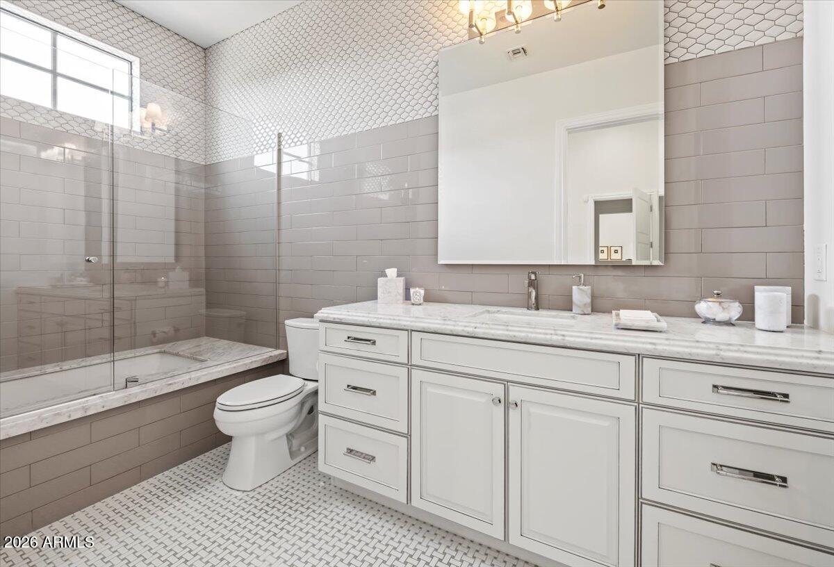 GROSSE POINTE HIGHLANDS - Residential