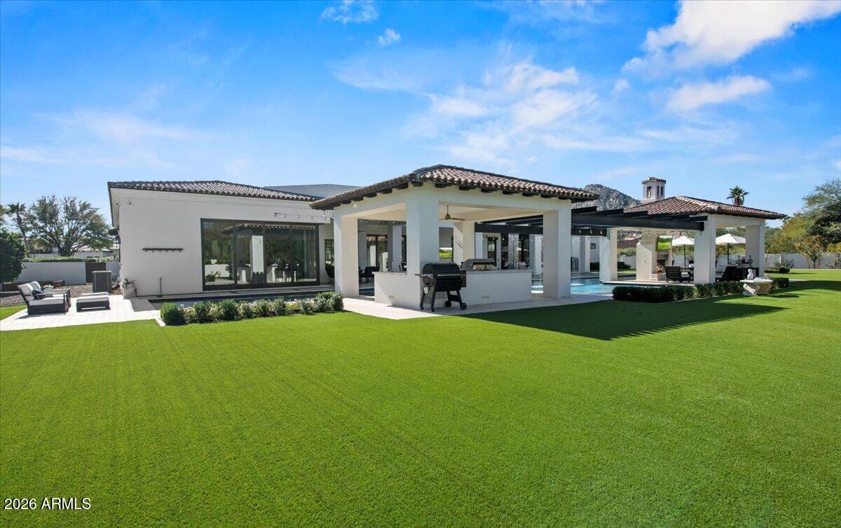 GROSSE POINTE HIGHLANDS - Residential