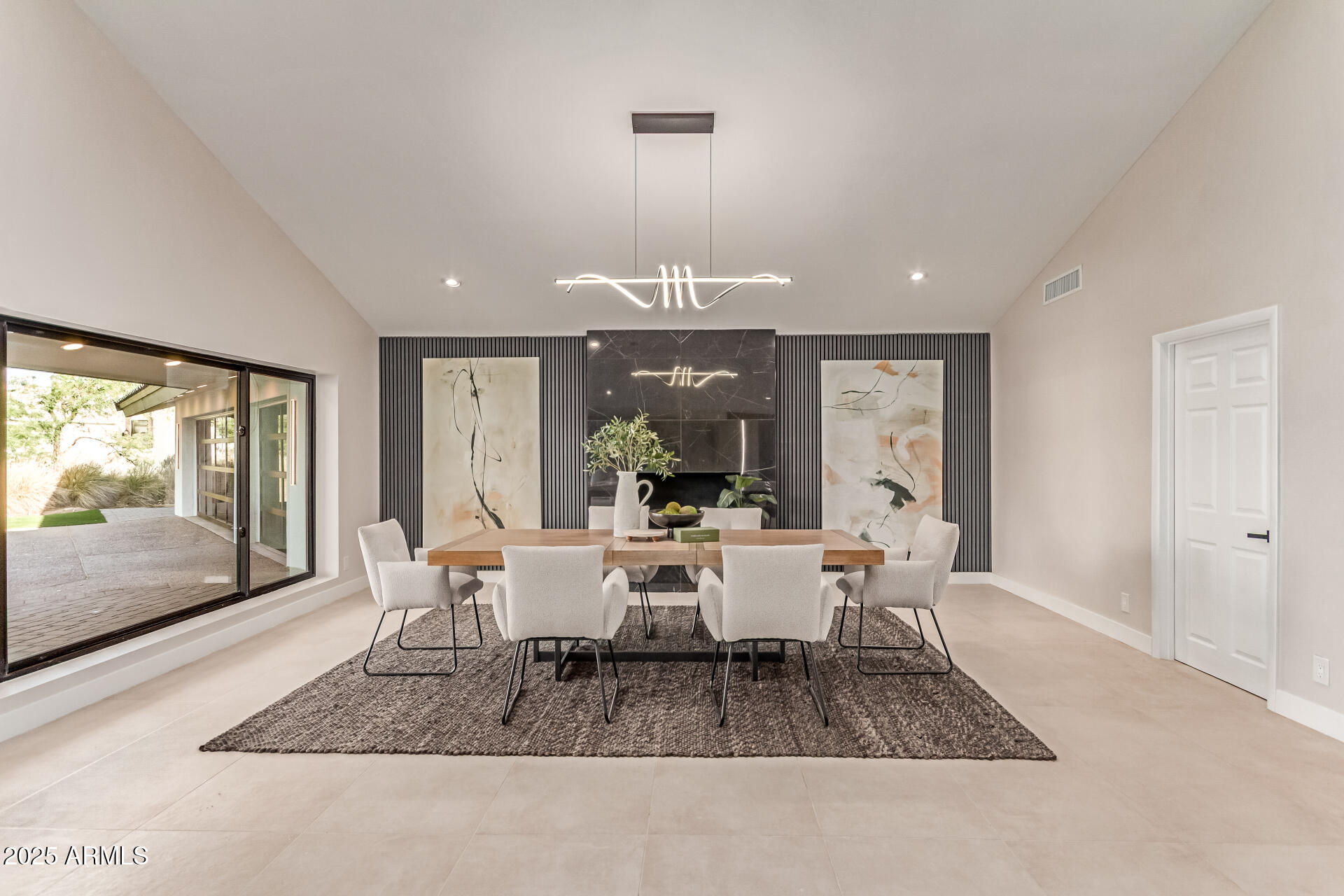 VISTA LOS ARCOS - Residential