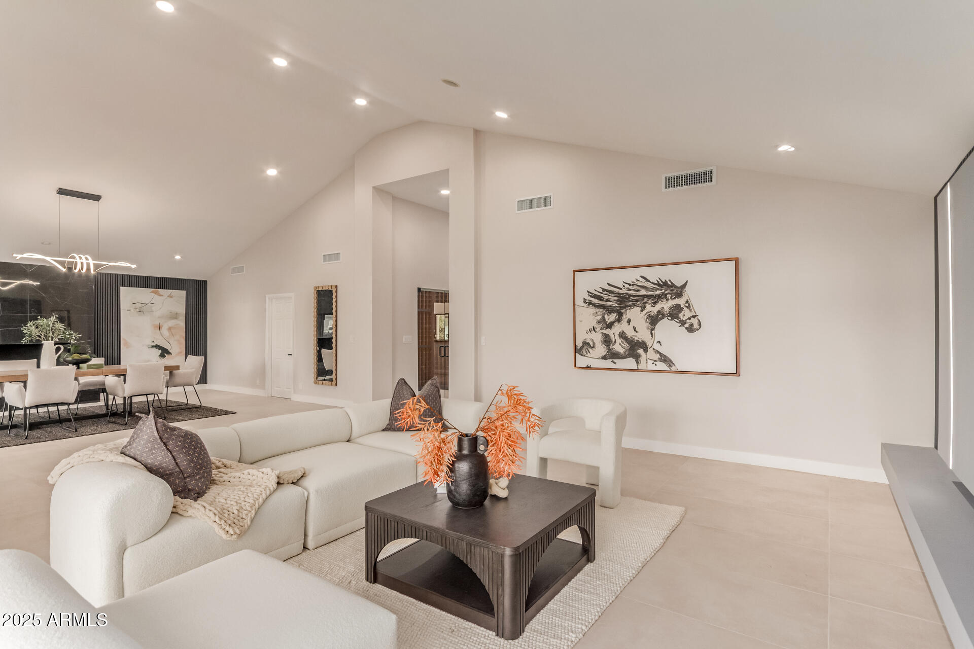VISTA LOS ARCOS - Residential