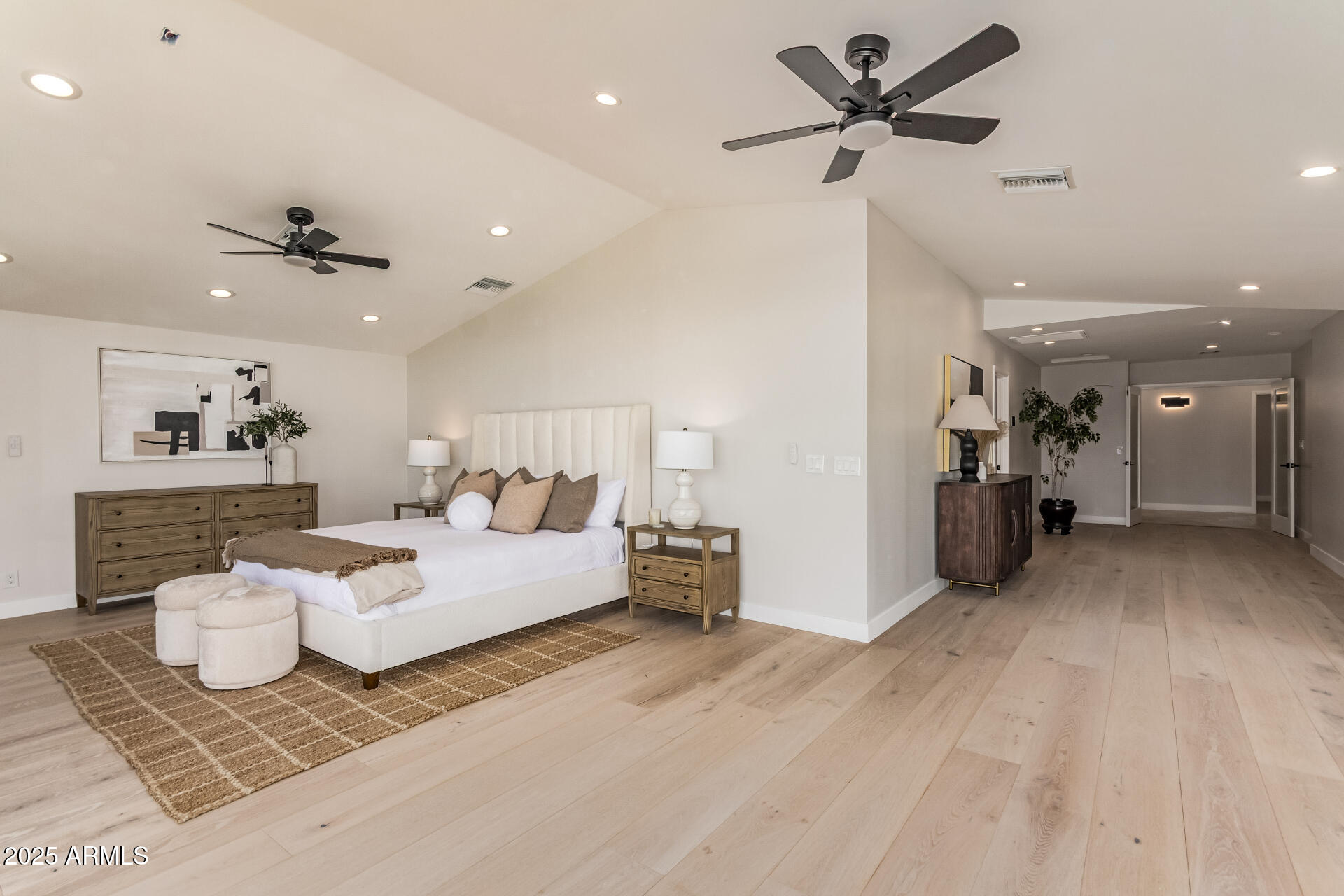 VISTA LOS ARCOS - Residential