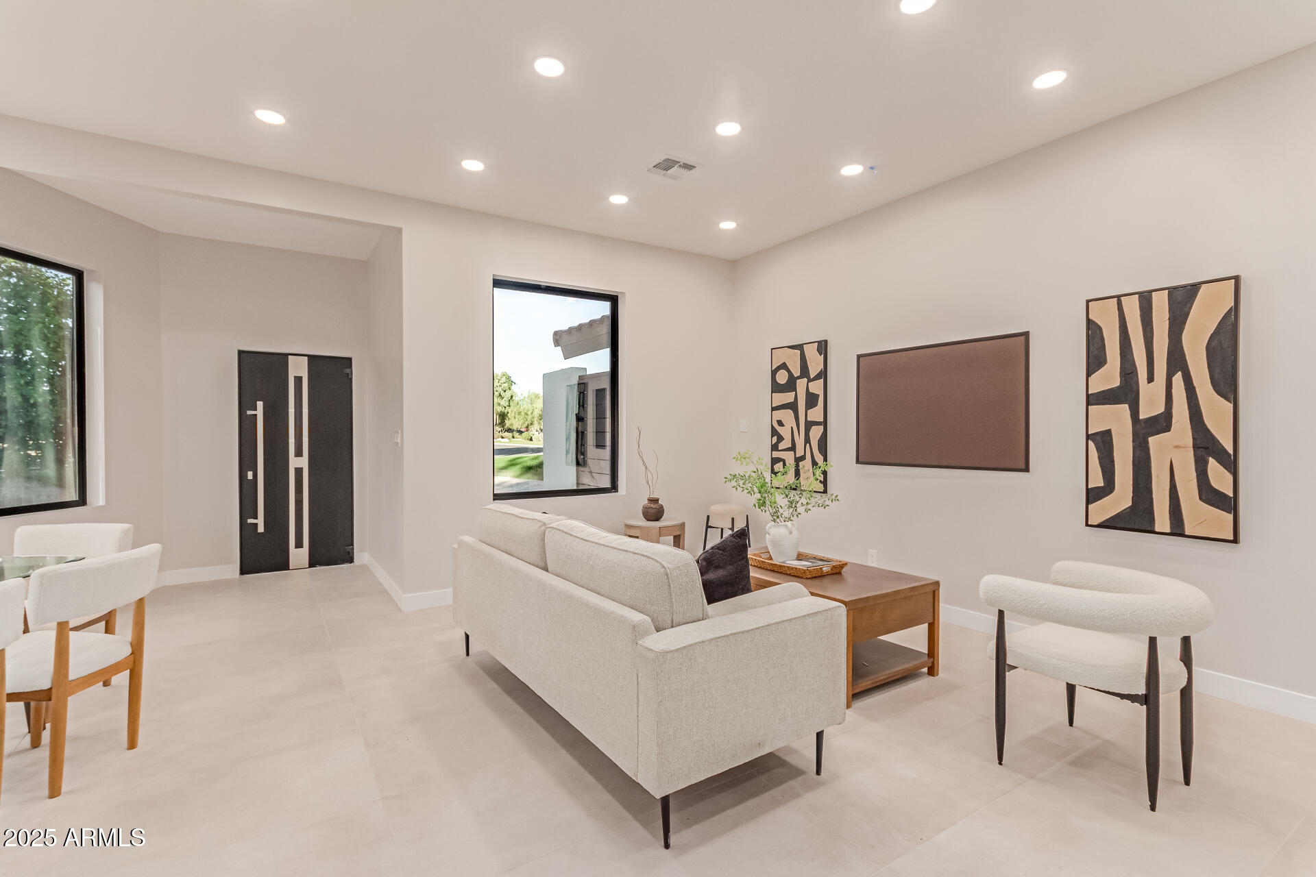 VISTA LOS ARCOS - Residential