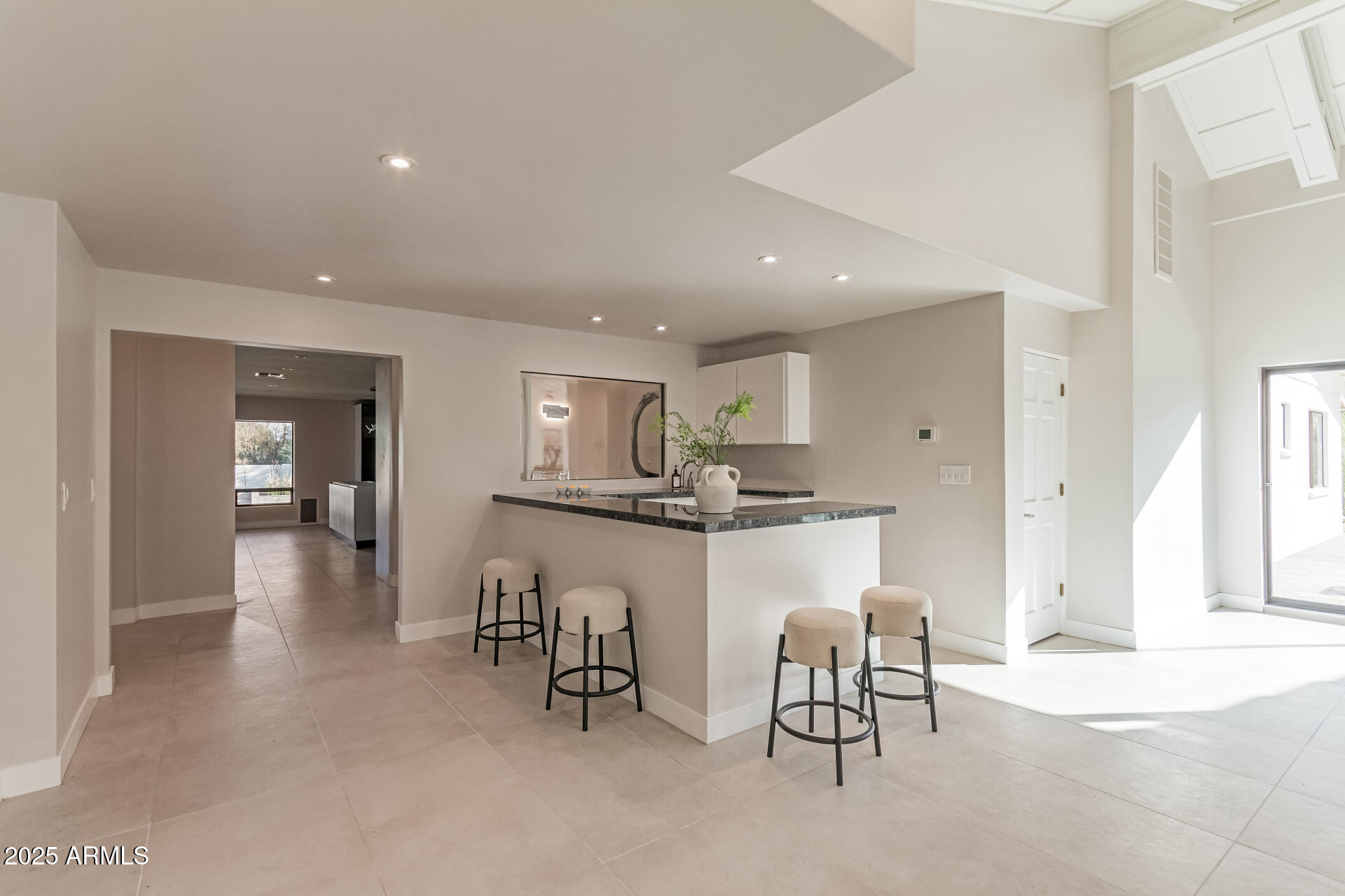 VISTA LOS ARCOS - Residential