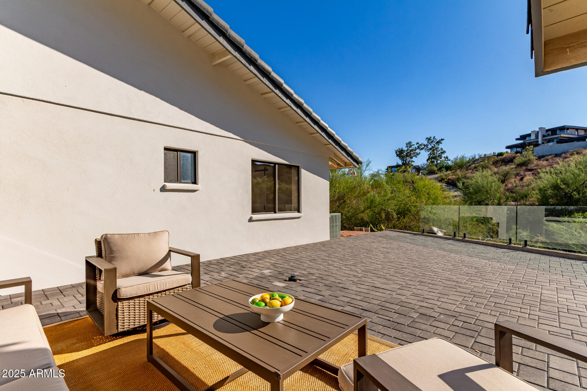 VISTA LOS ARCOS - Residential