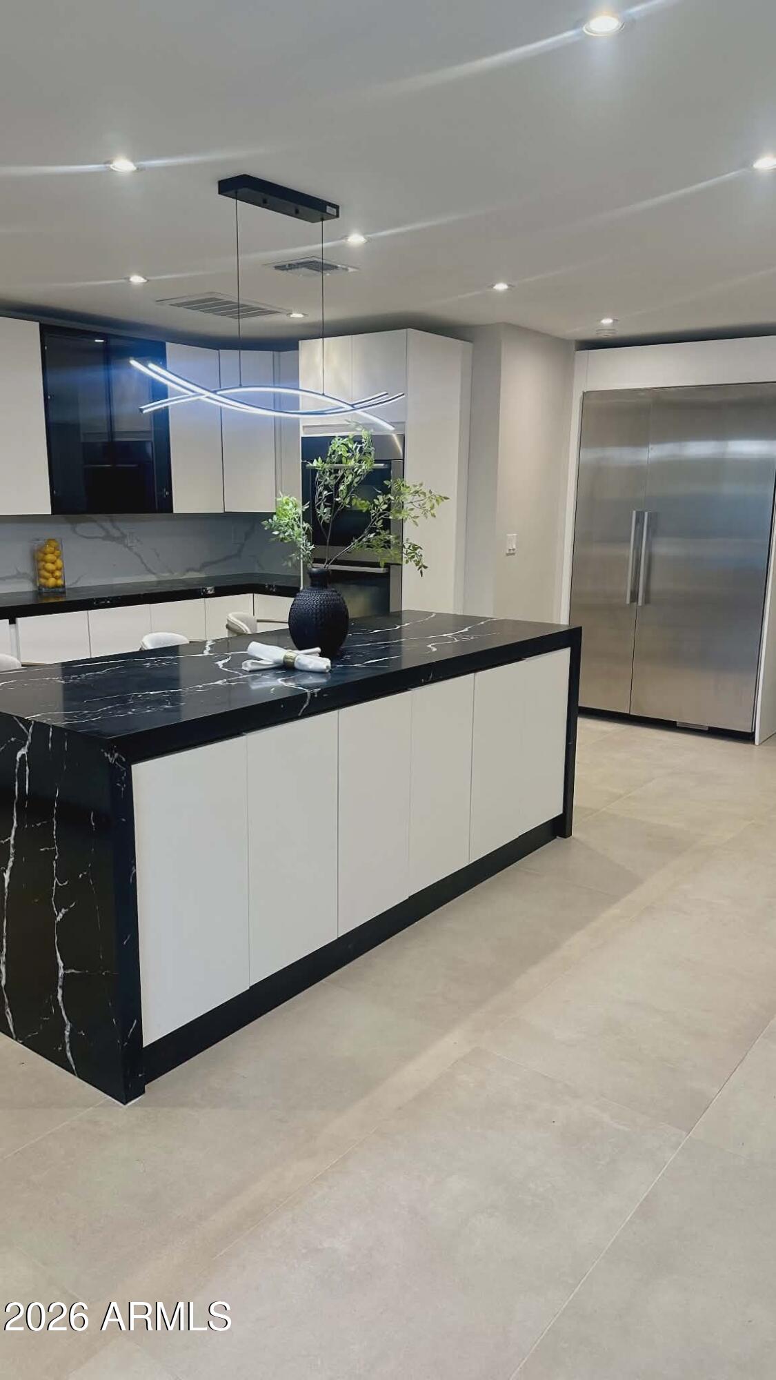 VISTA LOS ARCOS - Residential