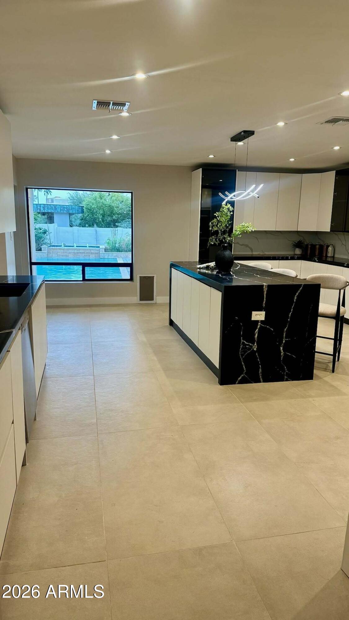 VISTA LOS ARCOS - Residential