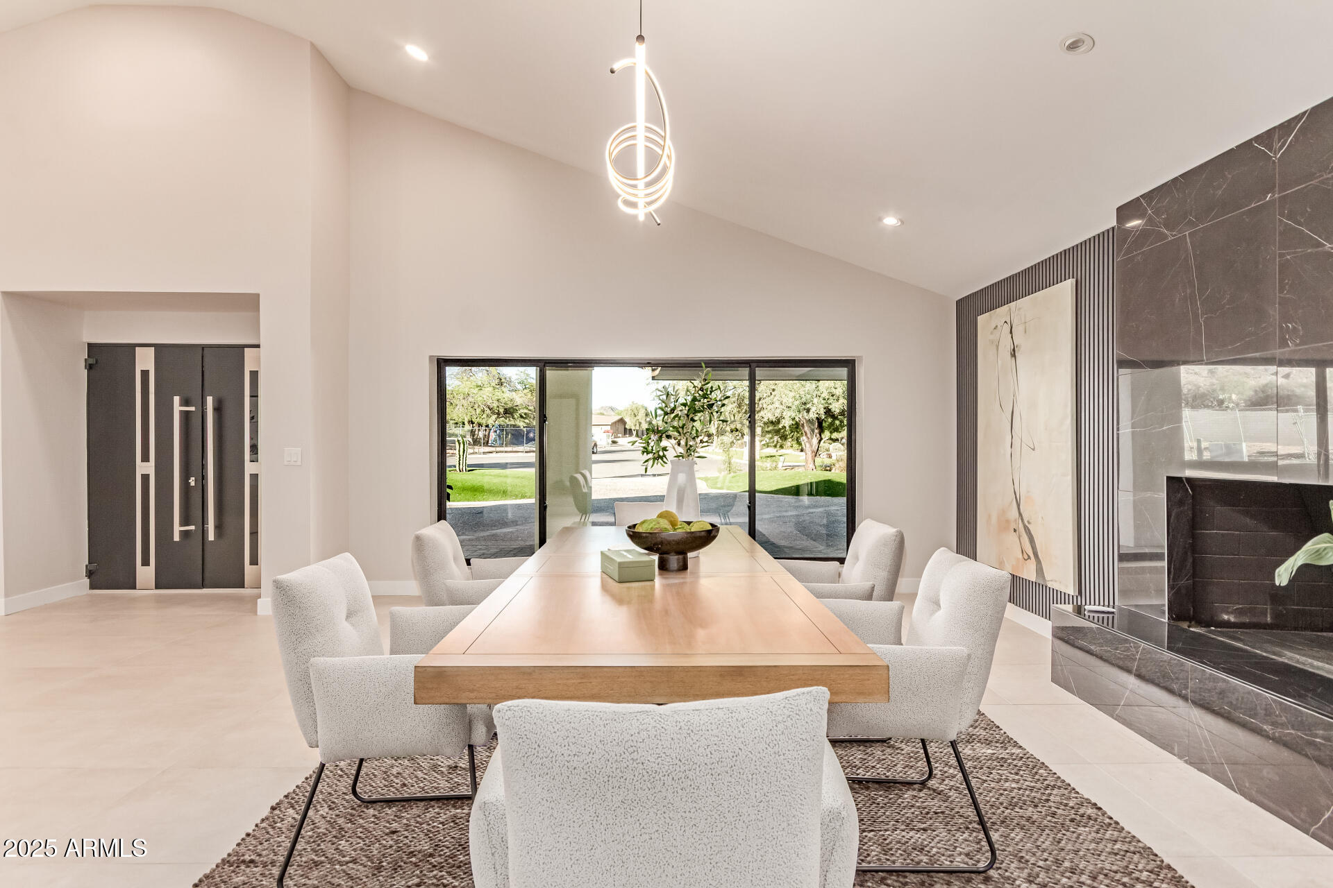 VISTA LOS ARCOS - Residential