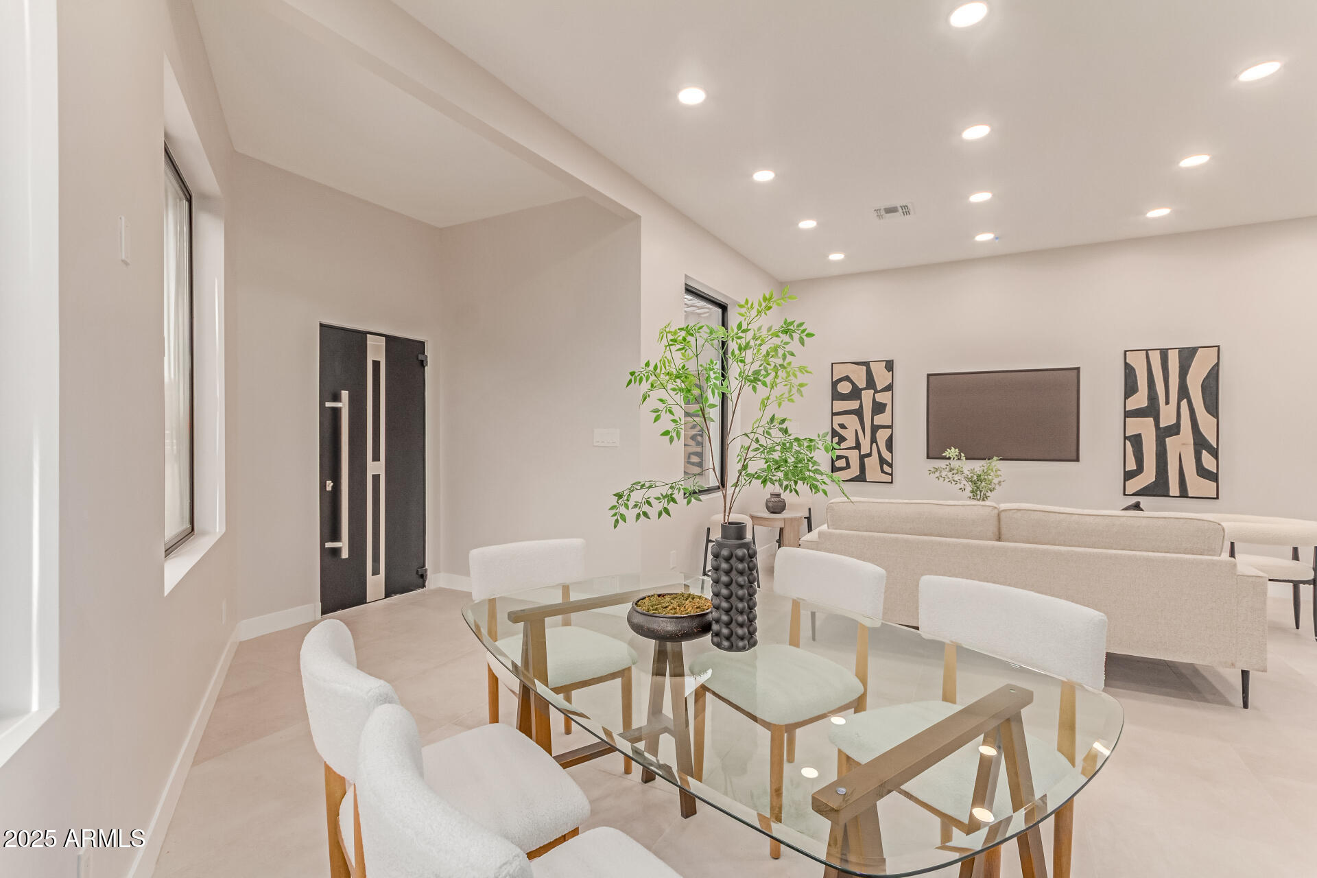 VISTA LOS ARCOS - Residential